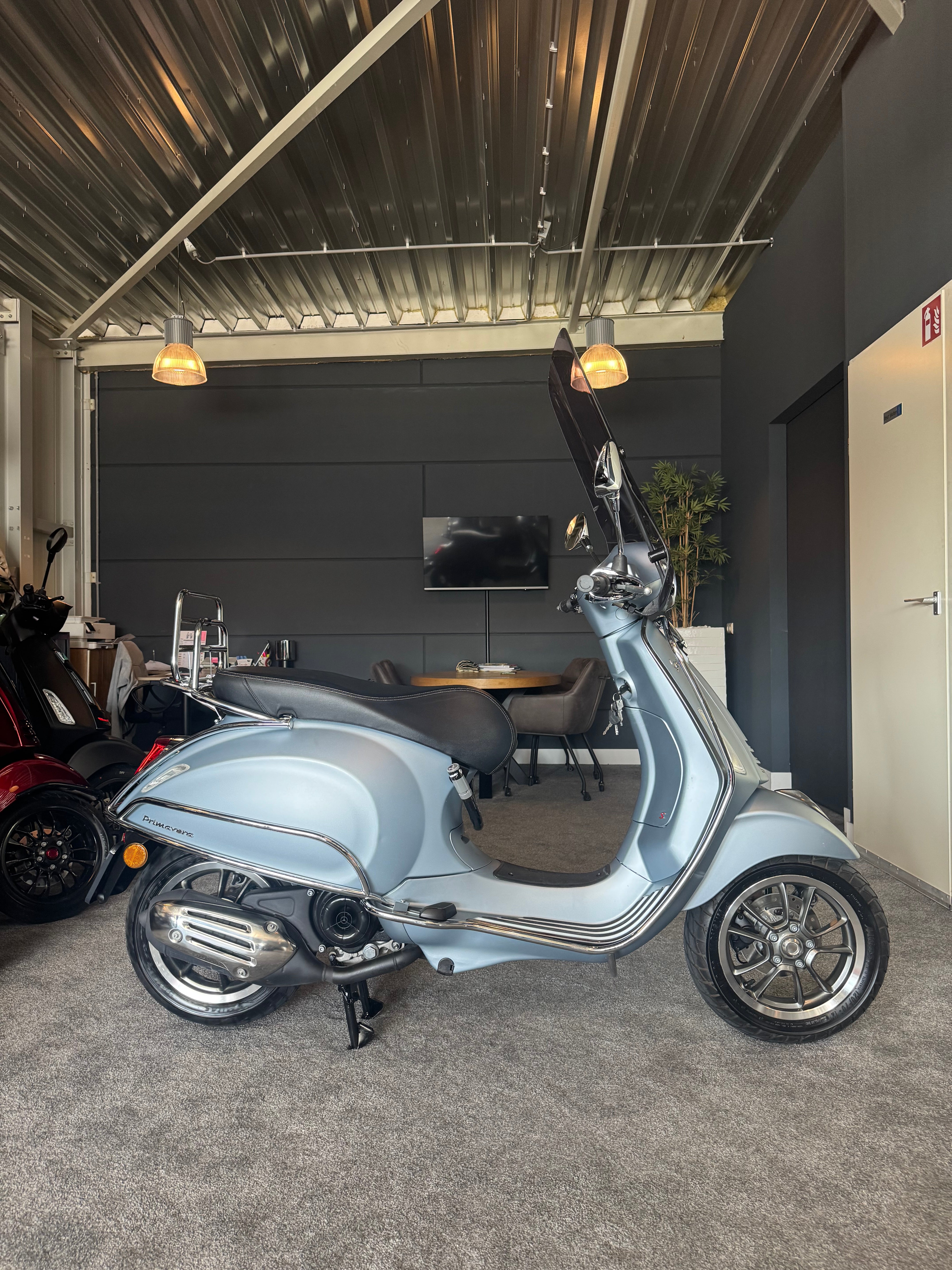 Vespa Primavera 50S | Brom | Garantie | Uniek