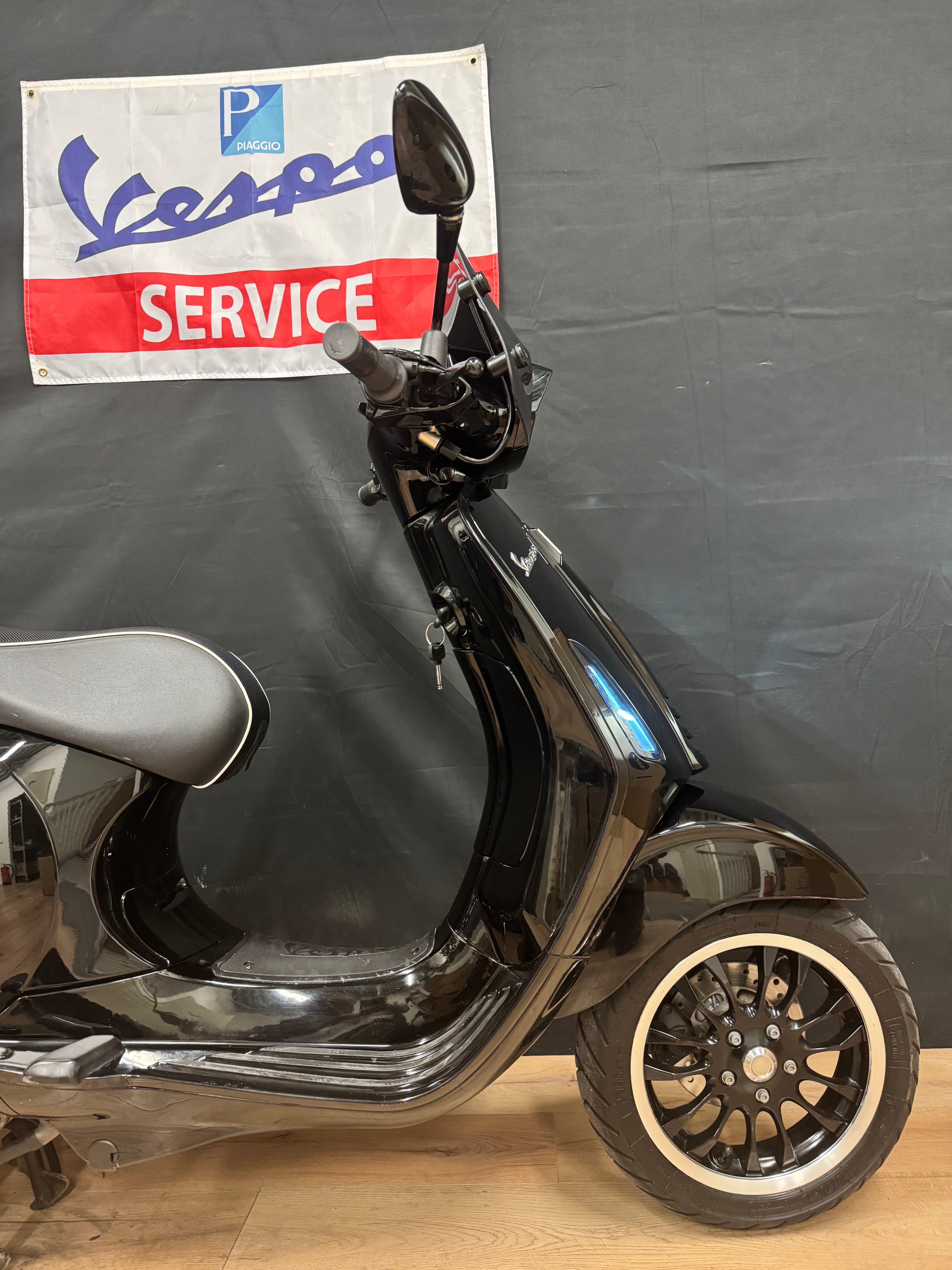 Vespa sprint 50s | Malossi | Black on Black | Brom | Garanti