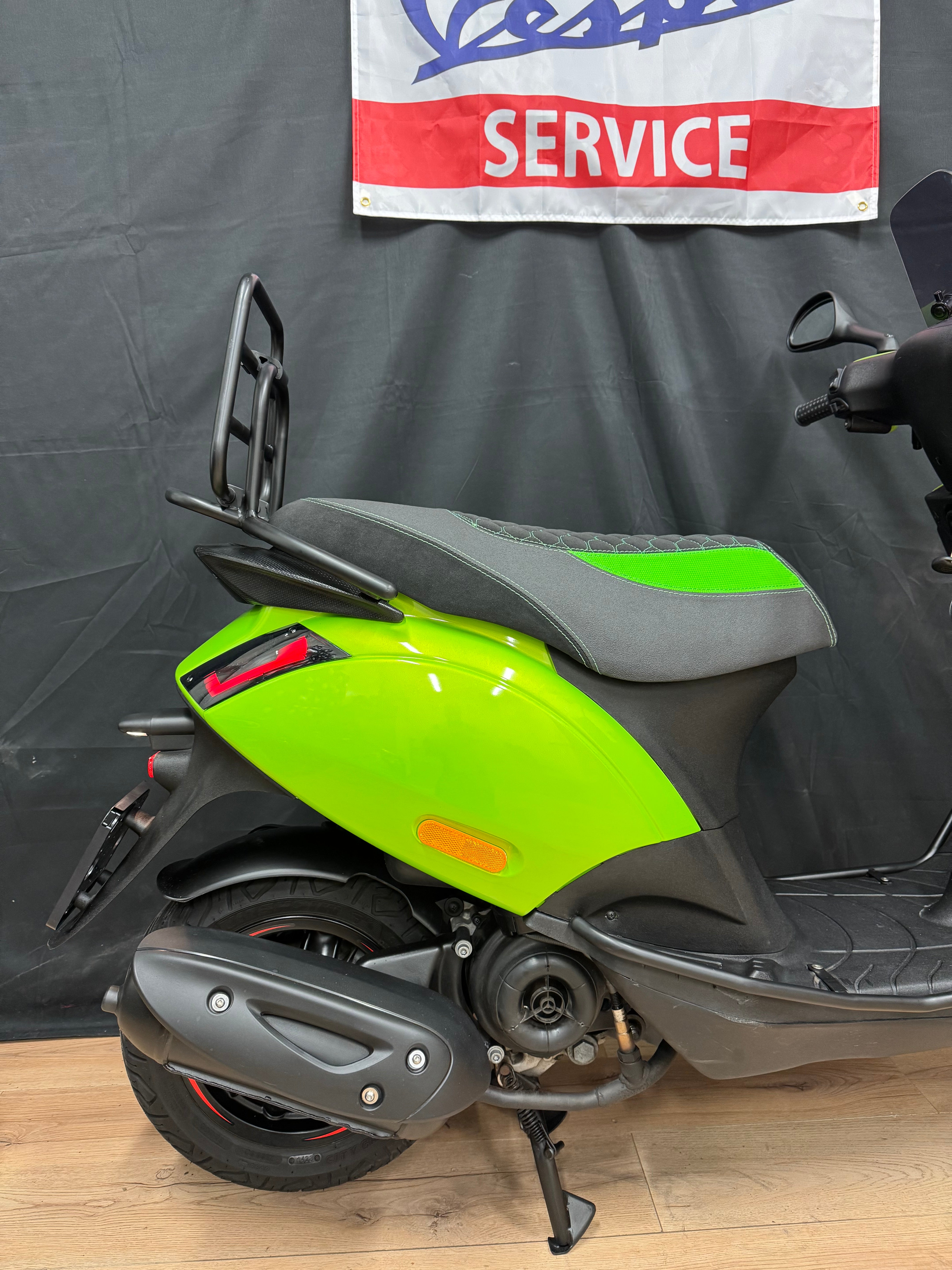Piaggio Zip 50s | Full option | Custom | Garantie | 1e eigen