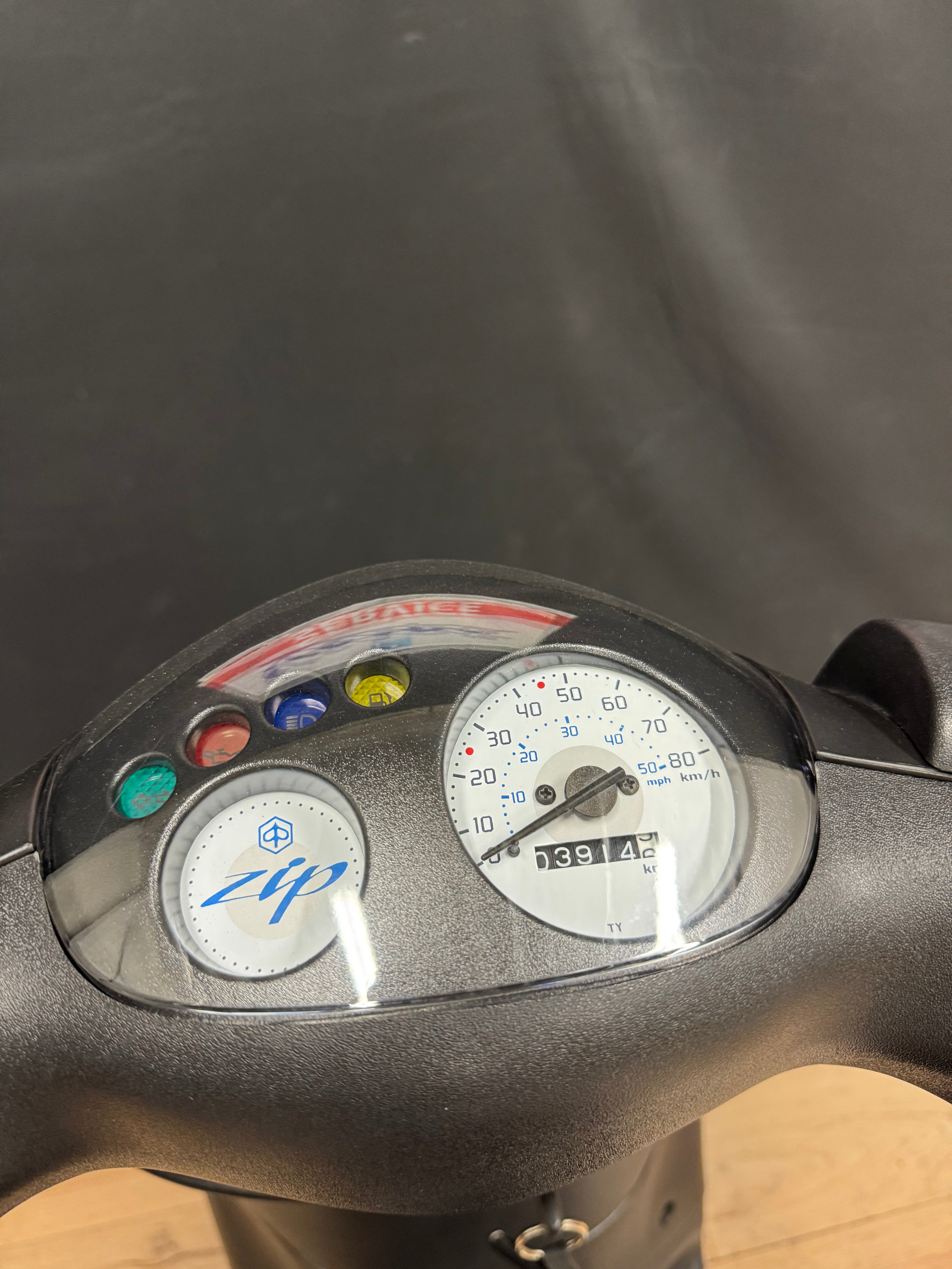 Piaggio Zip 2T | UNIEK | Nieuwstaat | 2017 | Weinig km