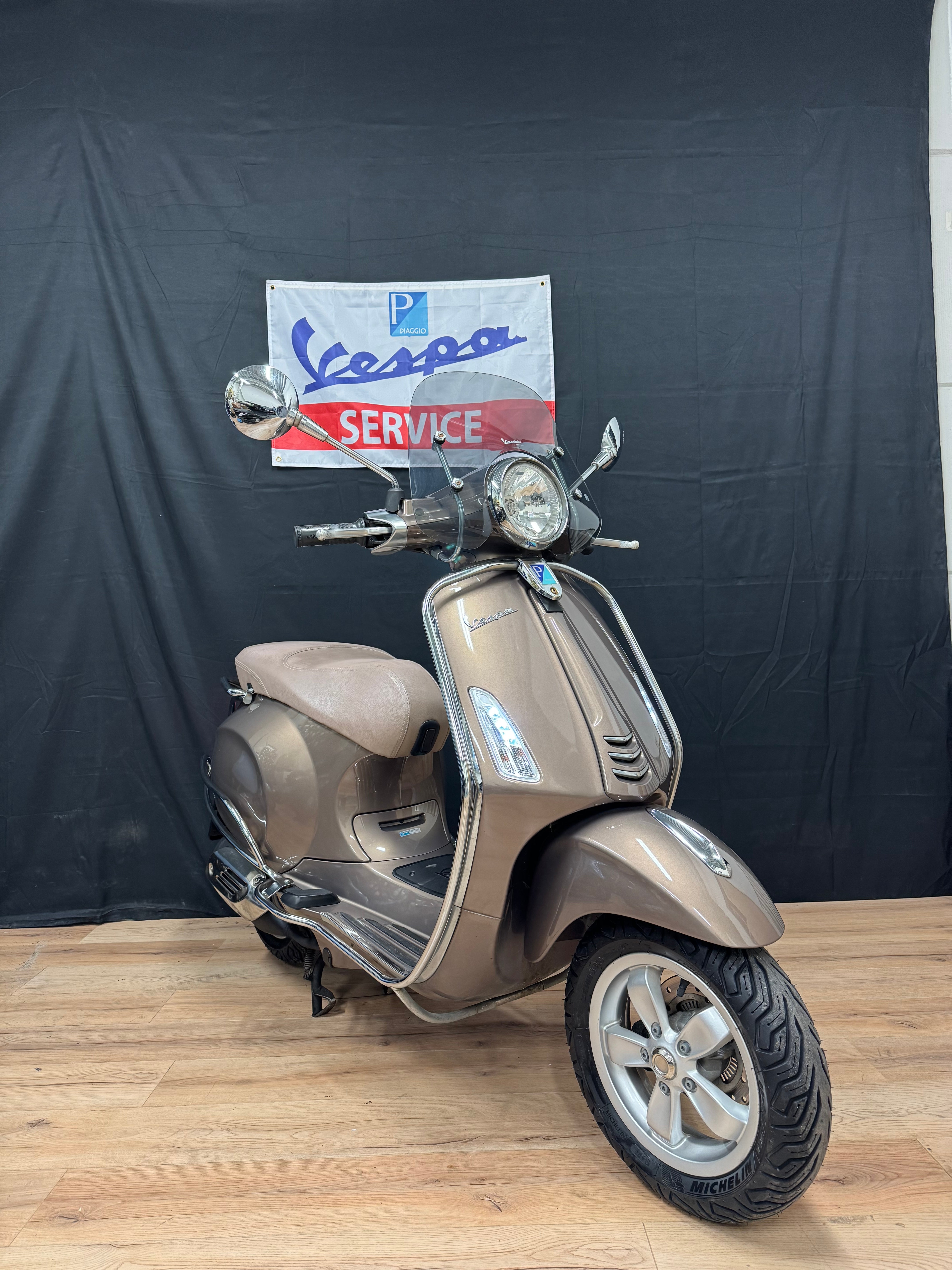 Vespa Primavera 125 cc | Nieuw staat | Garantie | Koffer