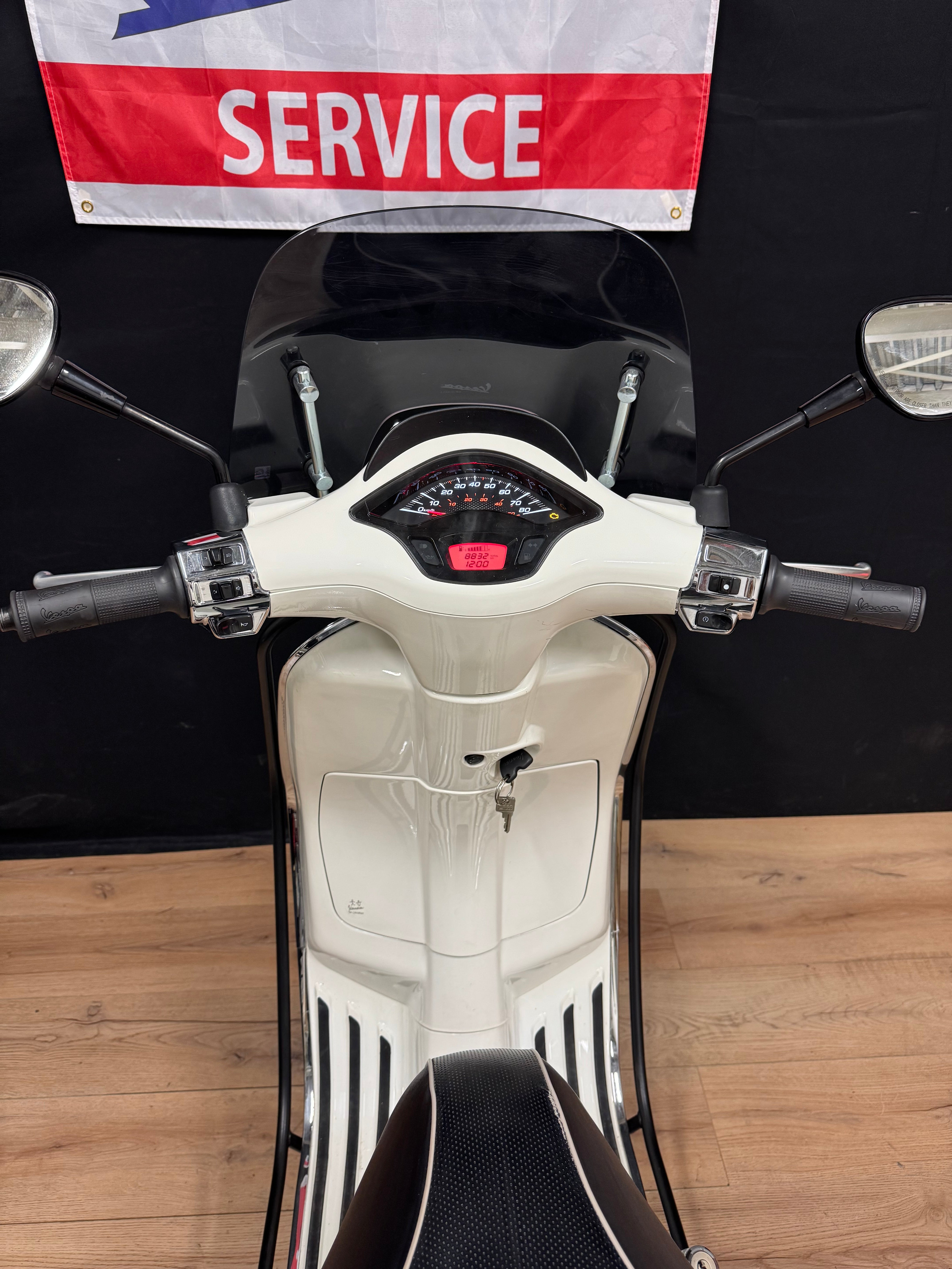 Vespa sprint E5 | 2022 | 8000km | Garantie | Opties