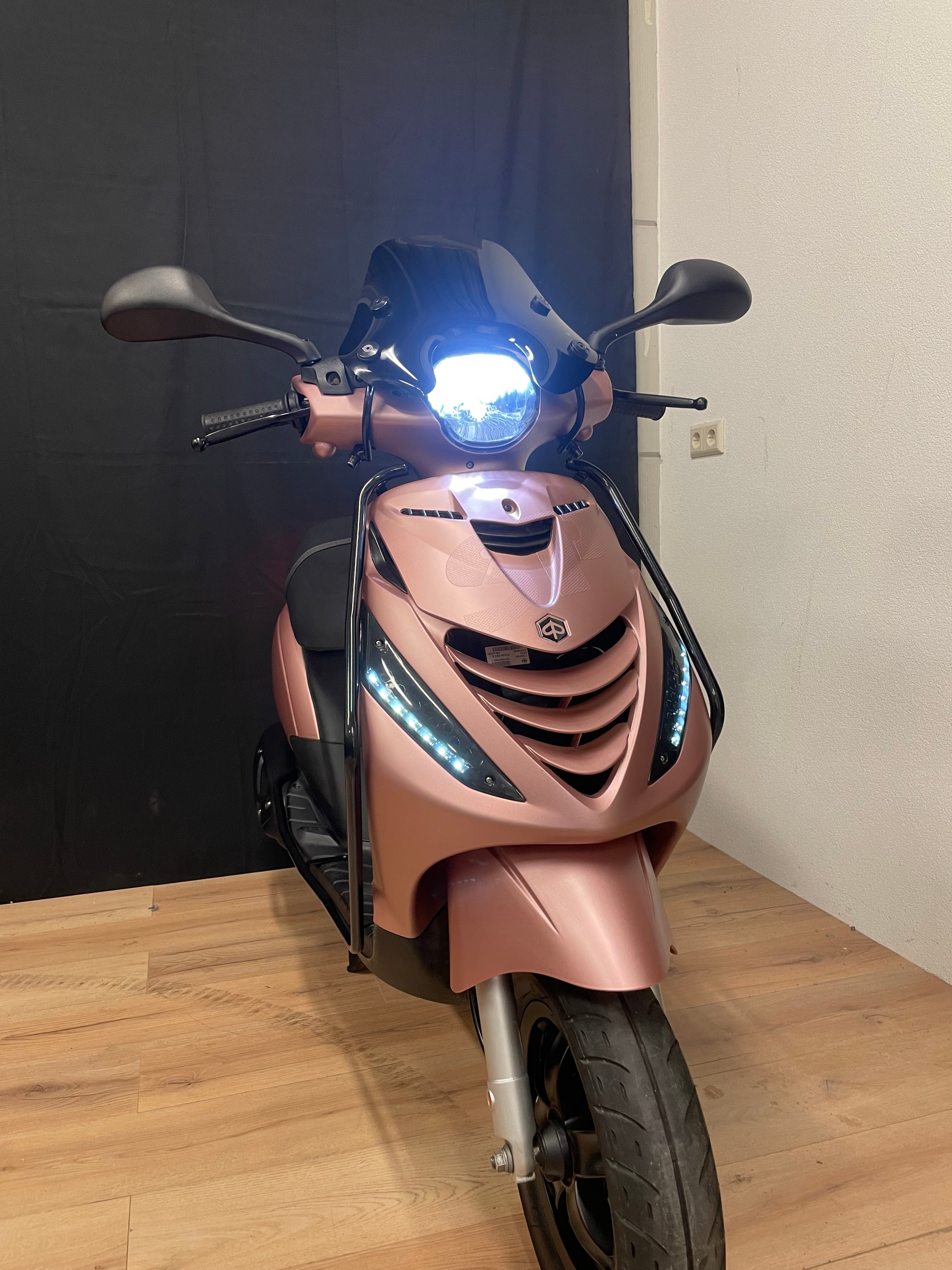 Piaggio Zip IGET - Garantie - Brom / Snor - Full option