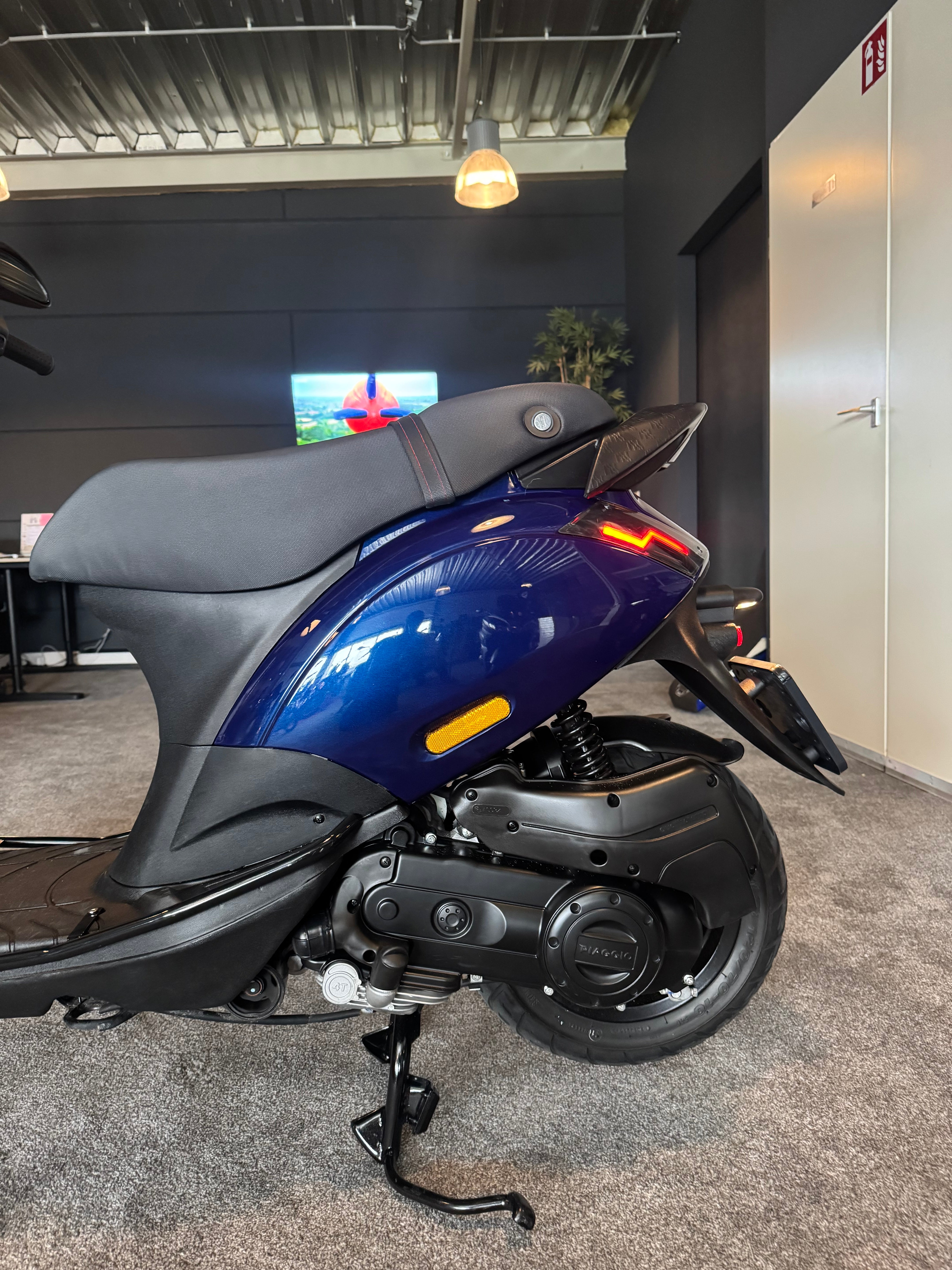 Piaggio Zip 50s | Custom | Full Option | Brom | Nieuwstaat