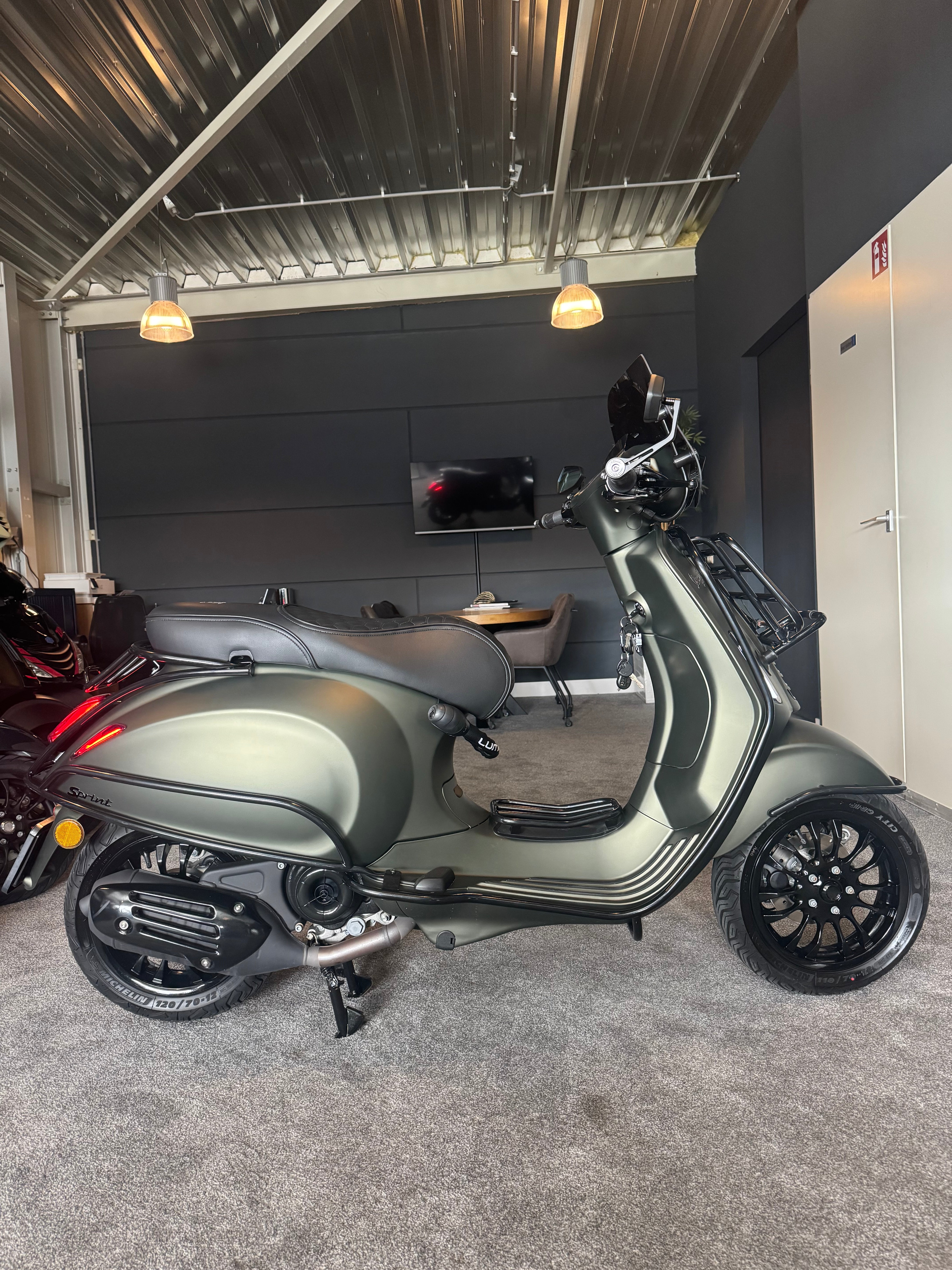 Vespa sprint 50s | Custom | Brom | Full option | 1400km