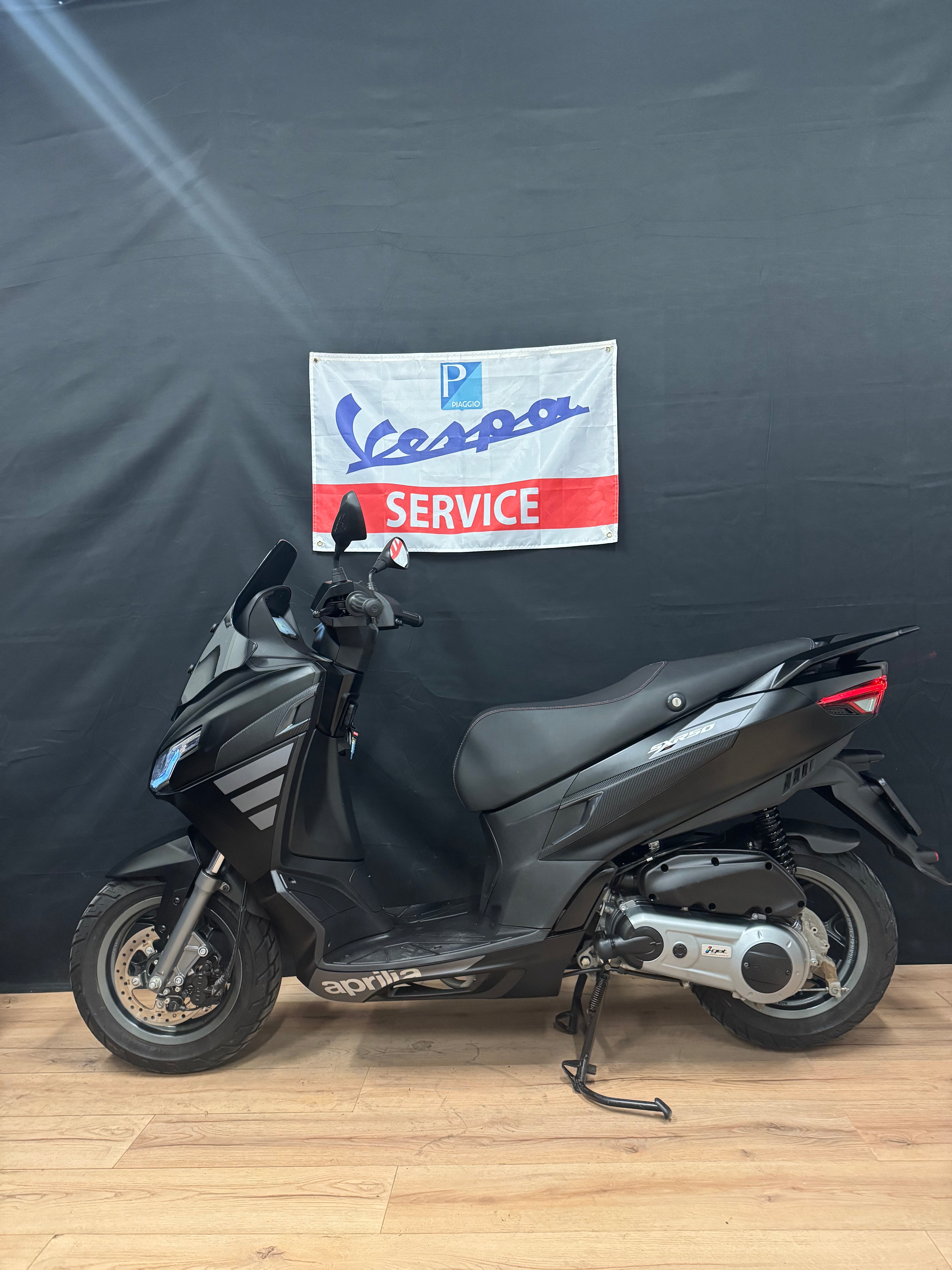 Aprillia SXR | 2,5 jaar garantie | Nieuwstaat | Brom | 2025