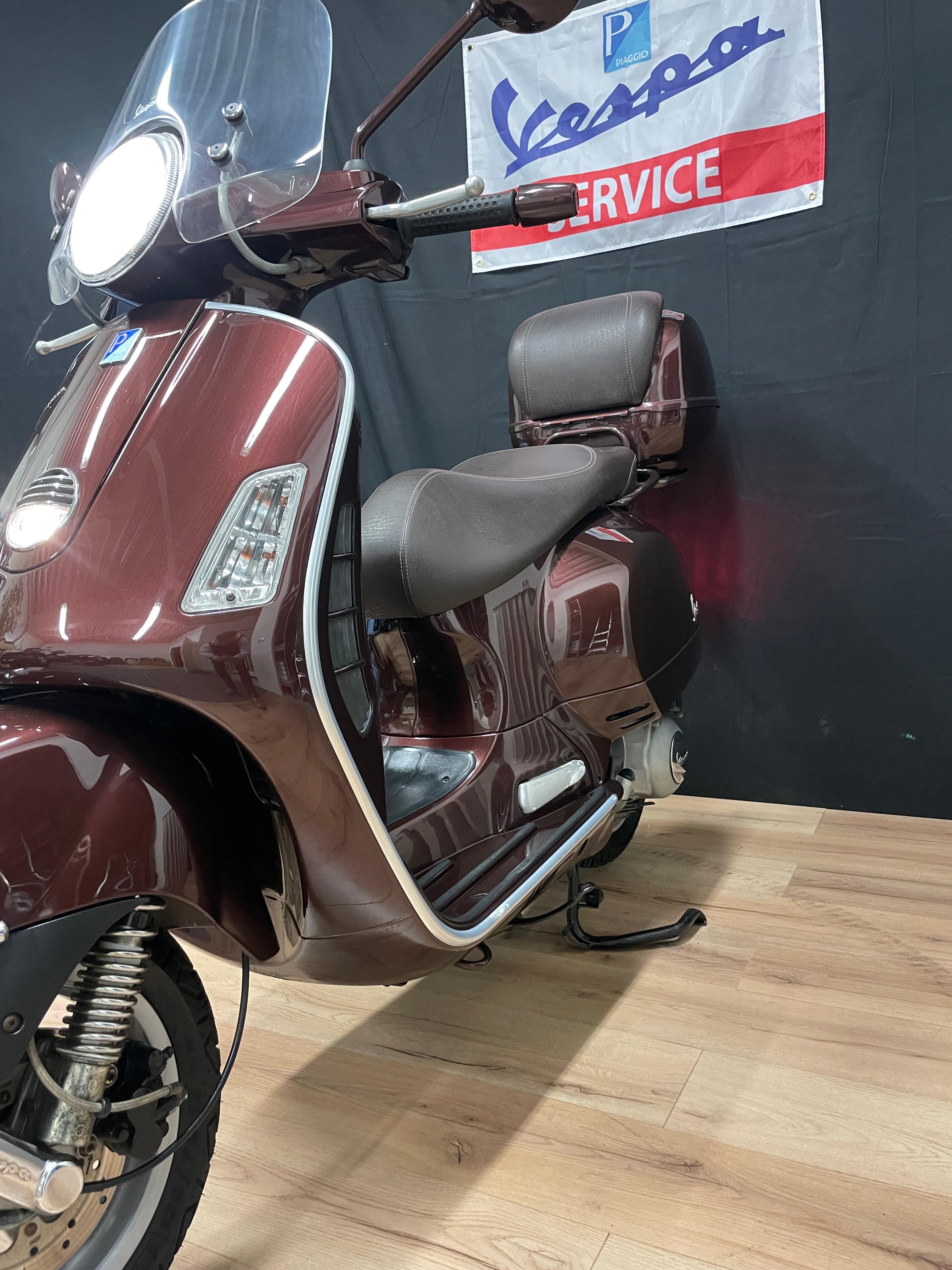 Vespa GTS 250 ie | Garantie | Zeer nette staat | Opties