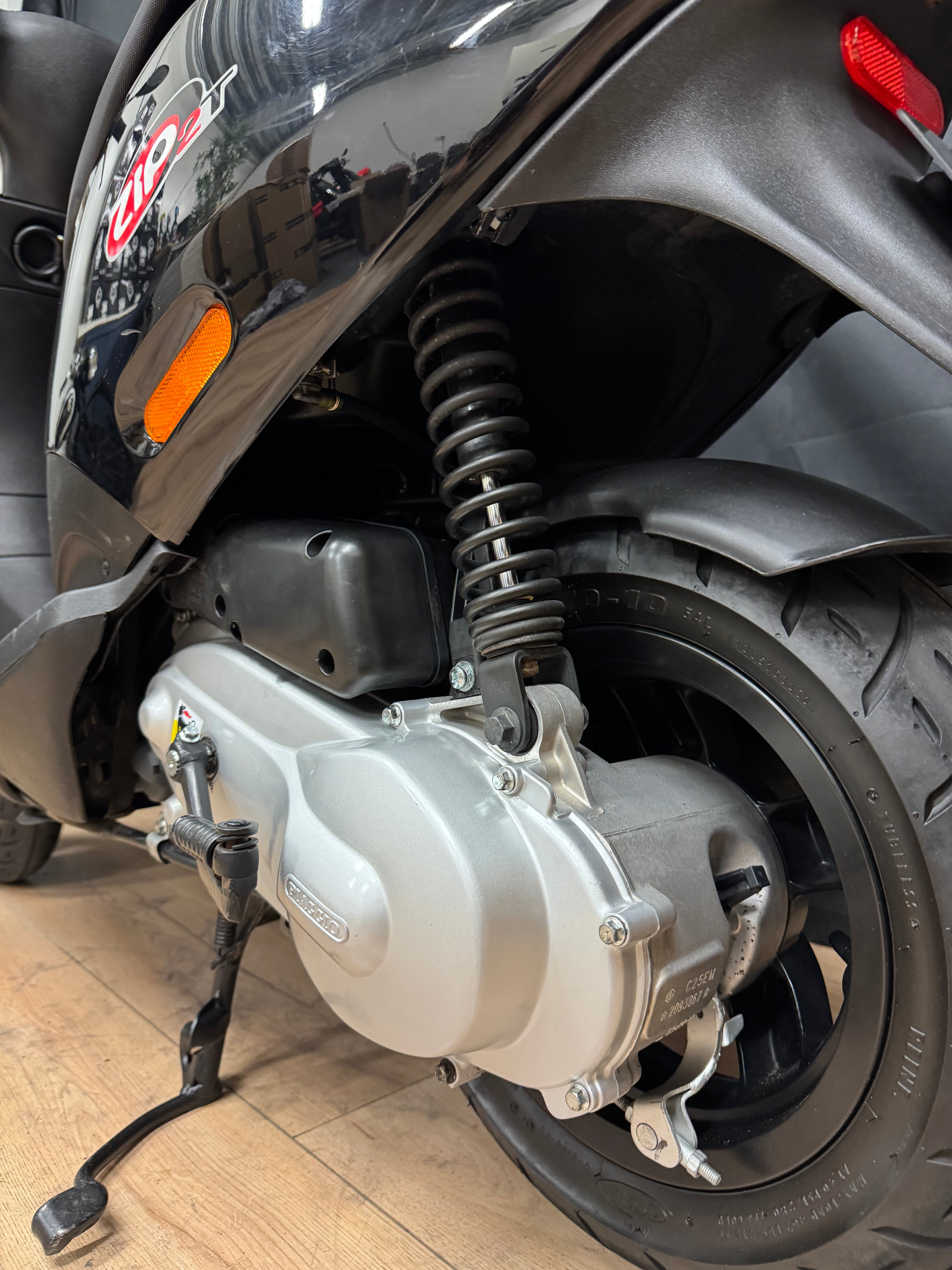 Piaggio Zip 2T | UNIEK | Nieuwstaat | 2017 | Weinig km