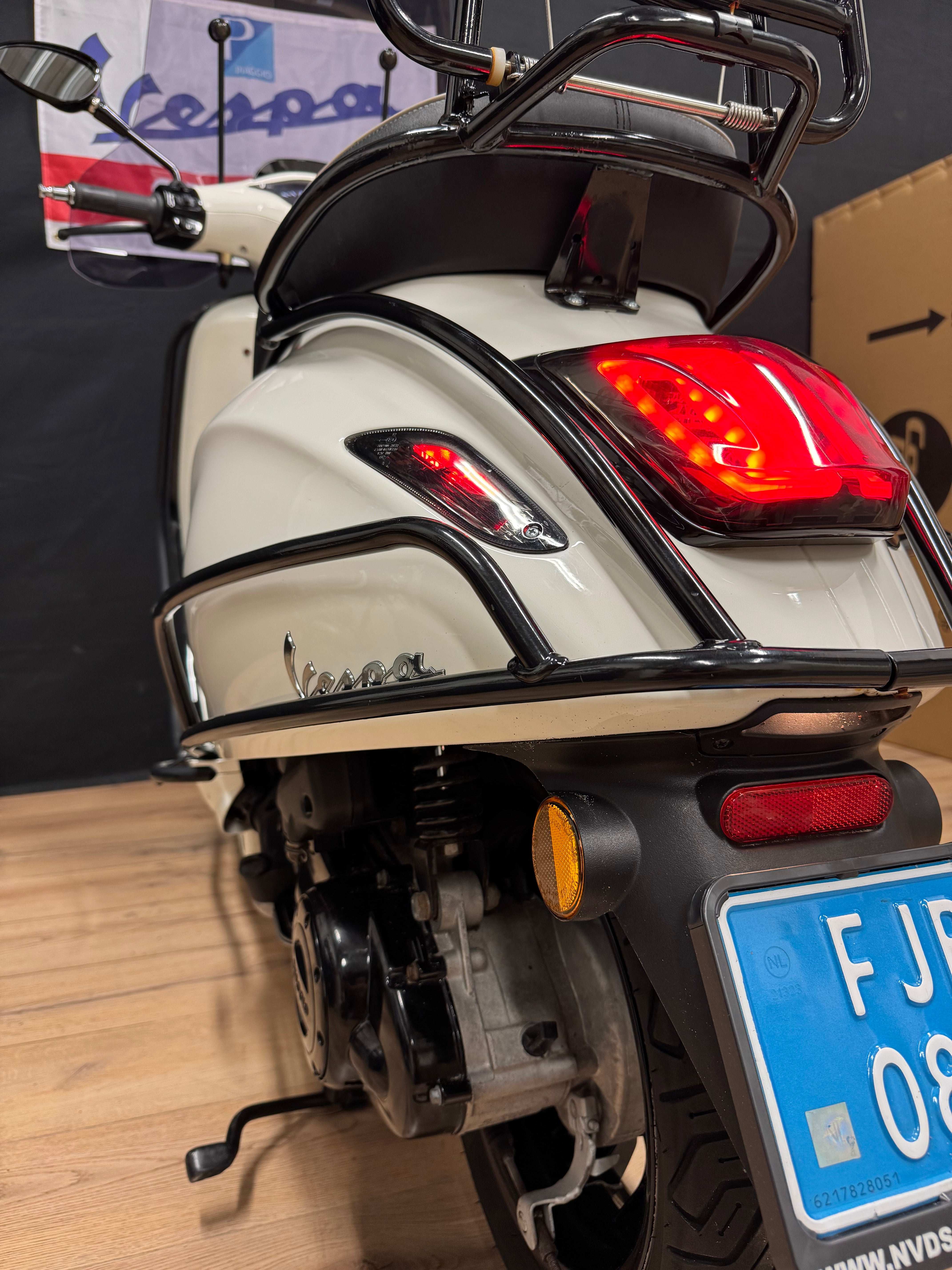 Vespa sprint 50S | Full option | Garantie | Brom / Snor