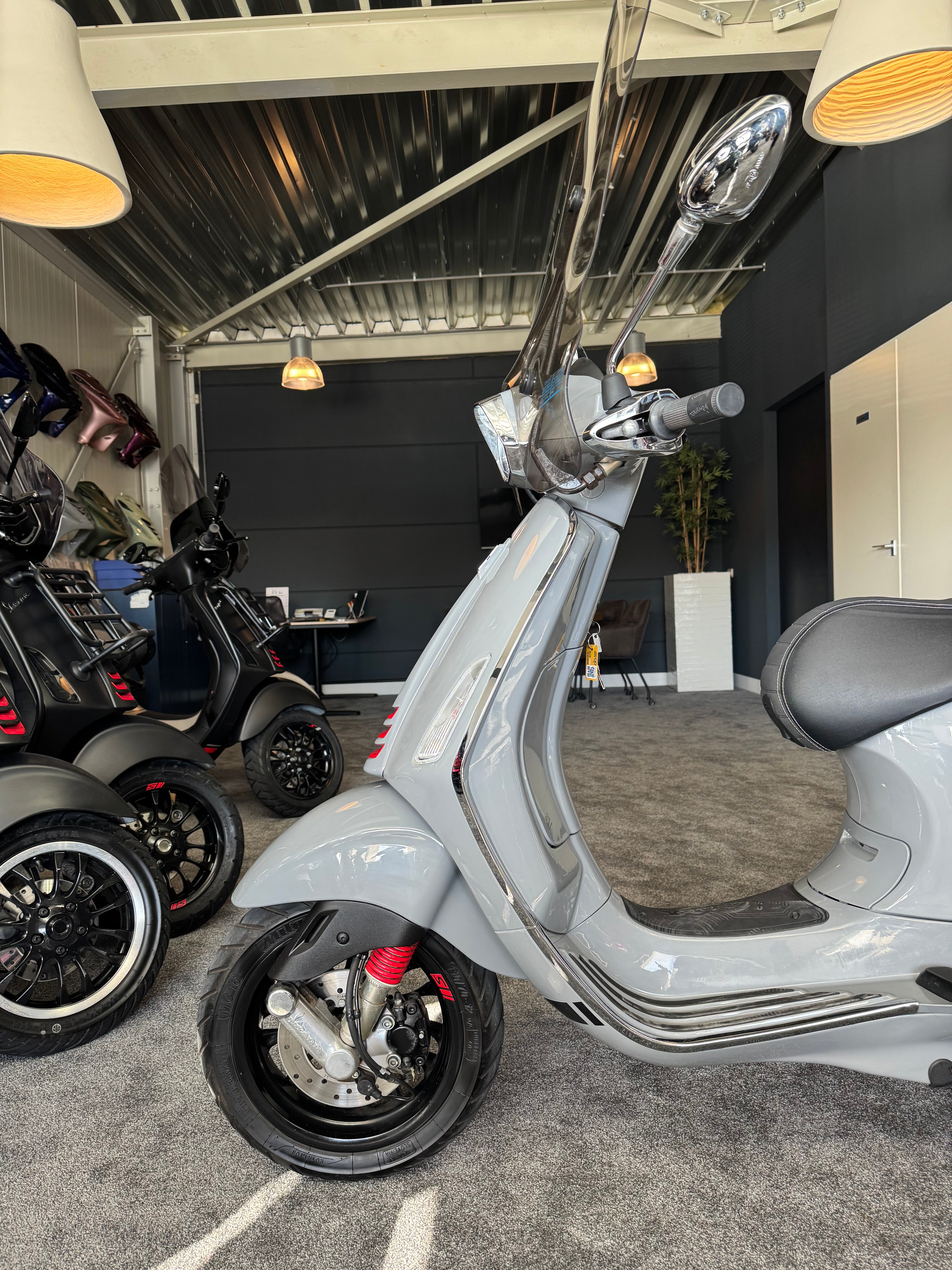 Vespa sprint 50s | Nardo | Garantie | Dealer onderhouden