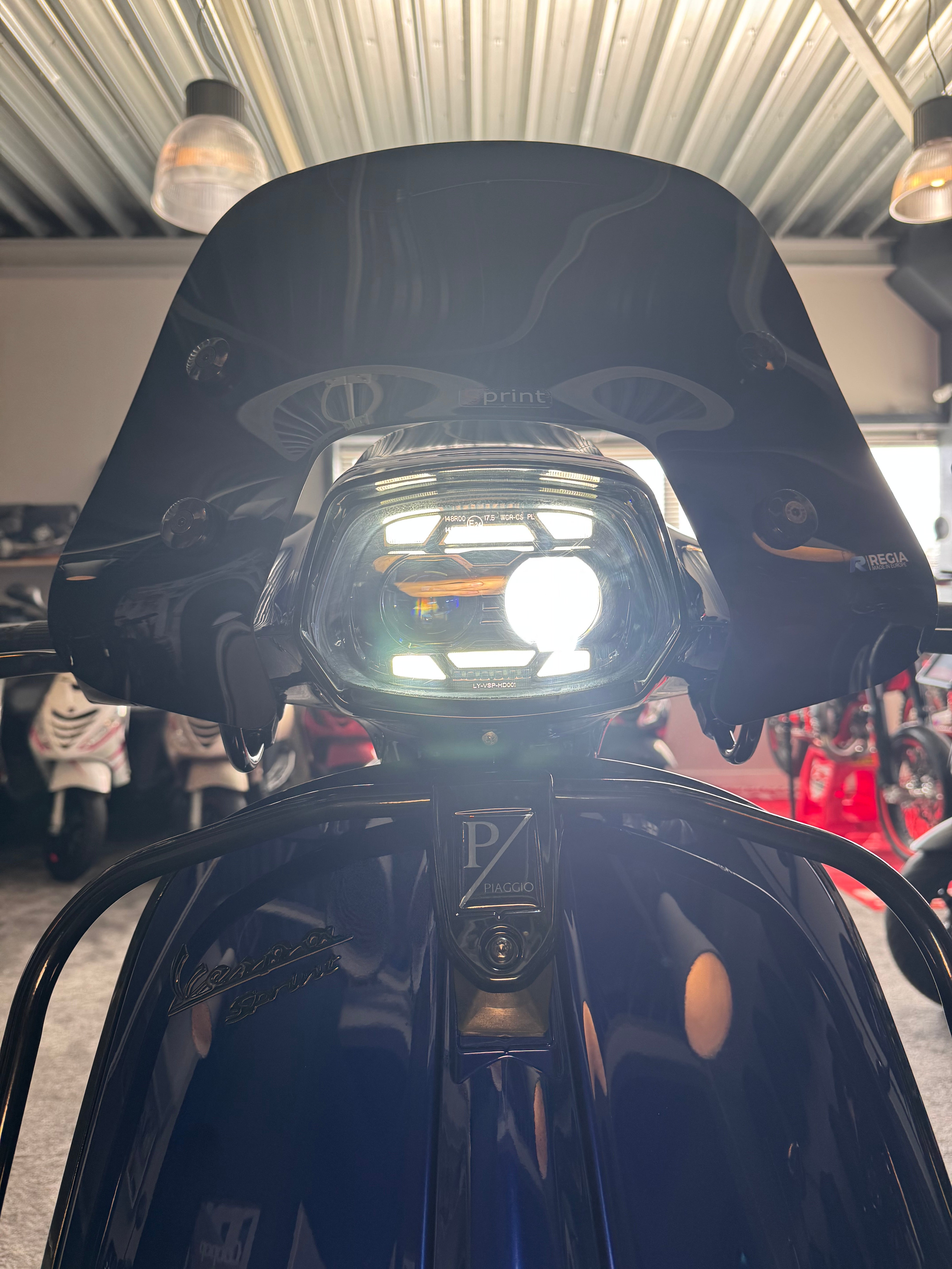 Vespa sprint 50S | Custom | Full option | Nieuwstaat |3000km