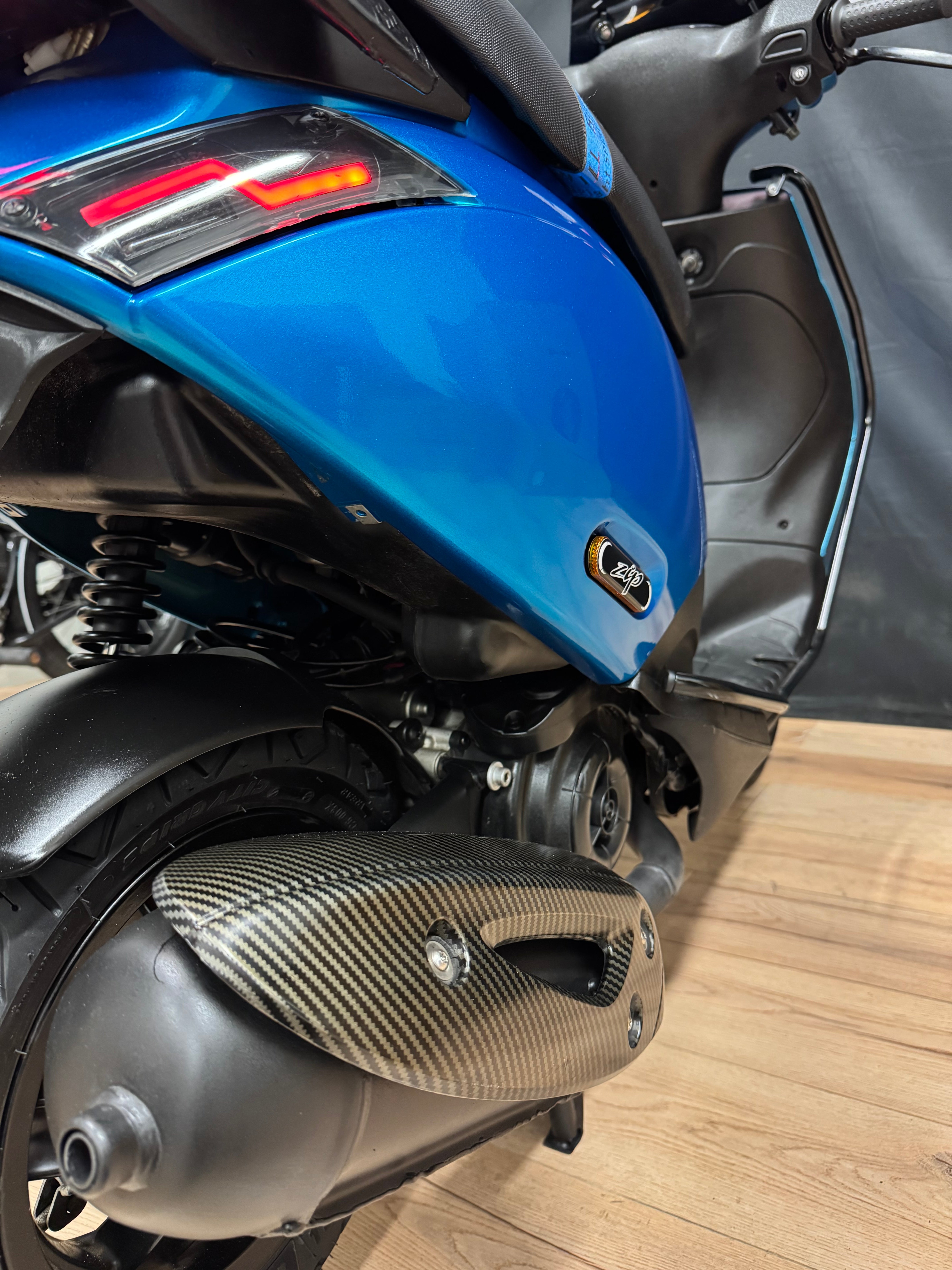 Piaggio Zip 50S | Full option | Carbon | Malossi | Garnatie