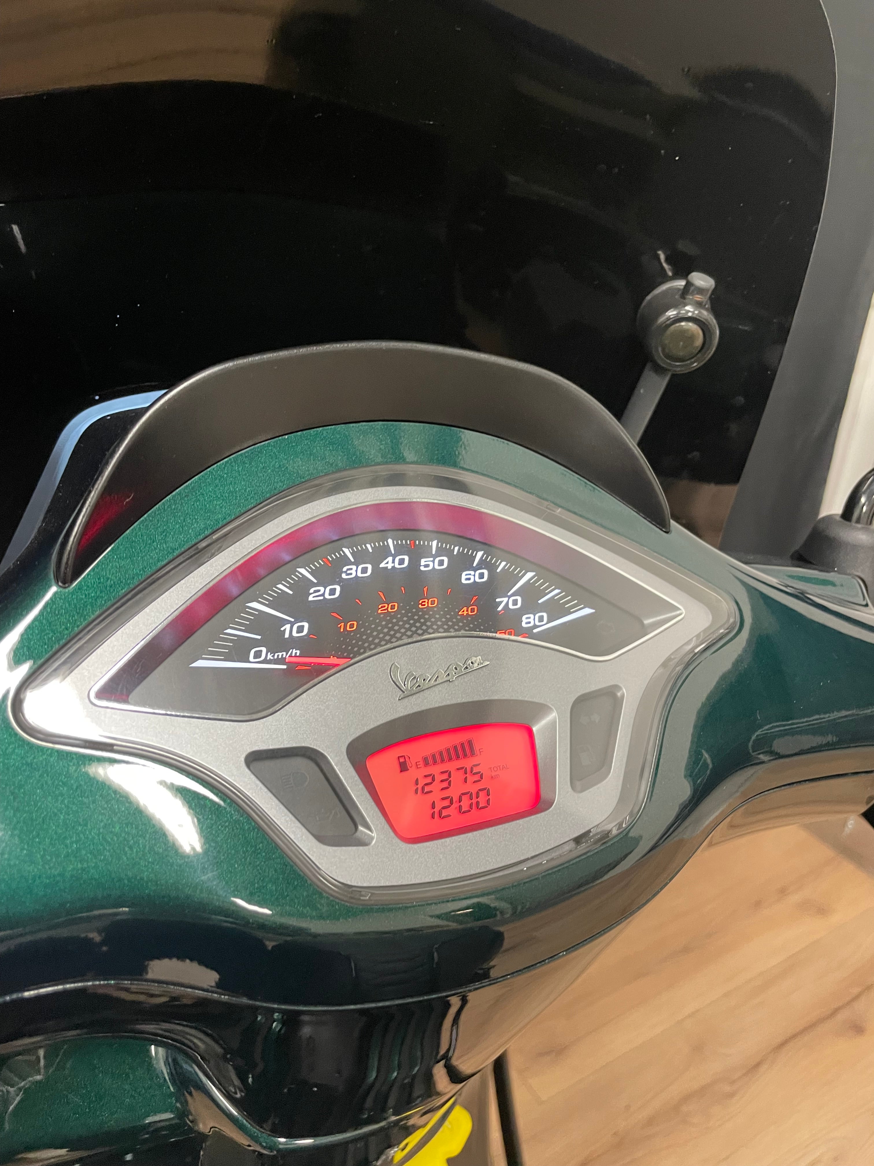 Vespa sprint 50S | Custom | Full option | Malossi | Zelioni