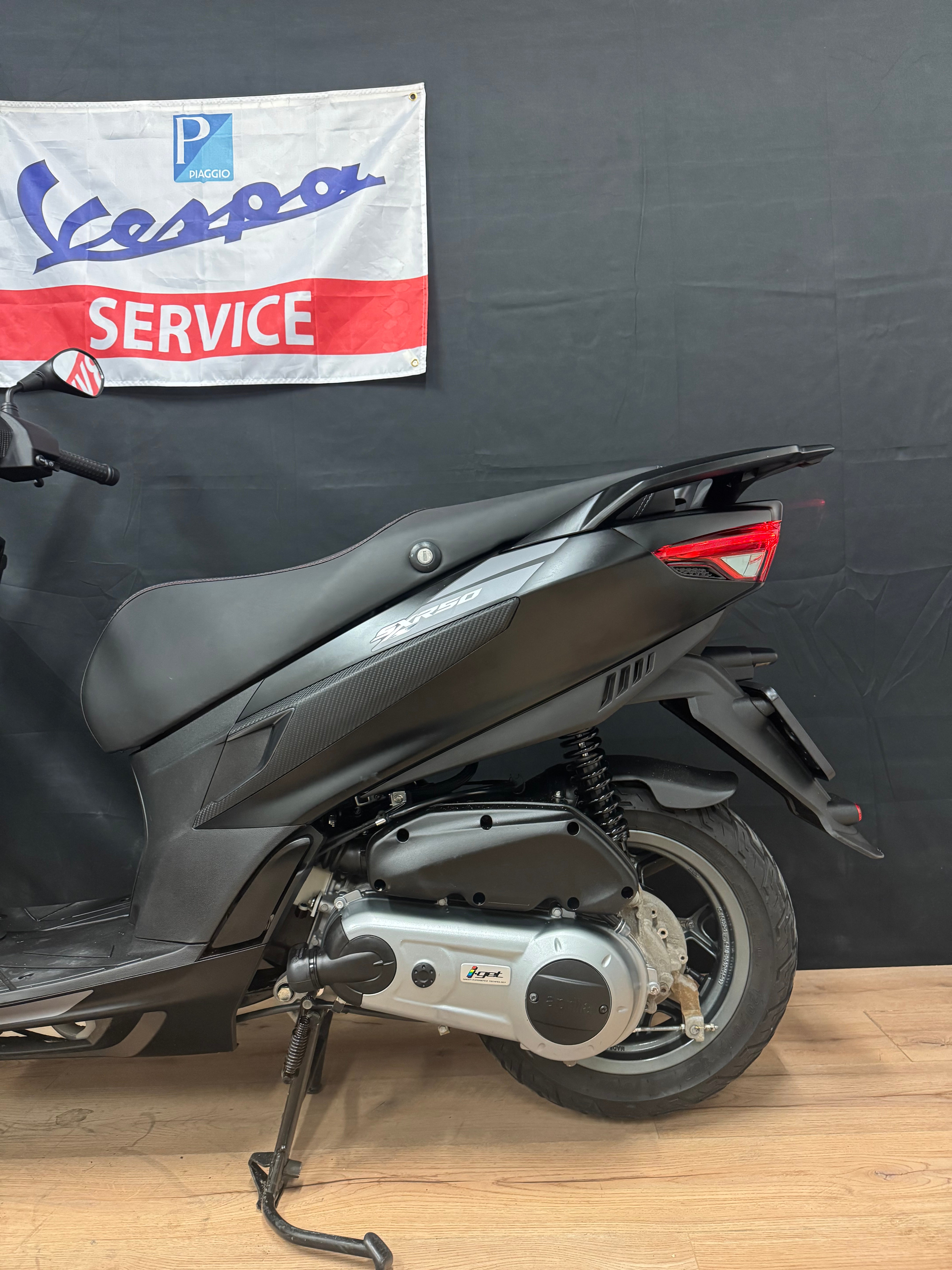 Aprillia SXR | 2,5 jaar garantie | Nieuwstaat | Brom | 2025