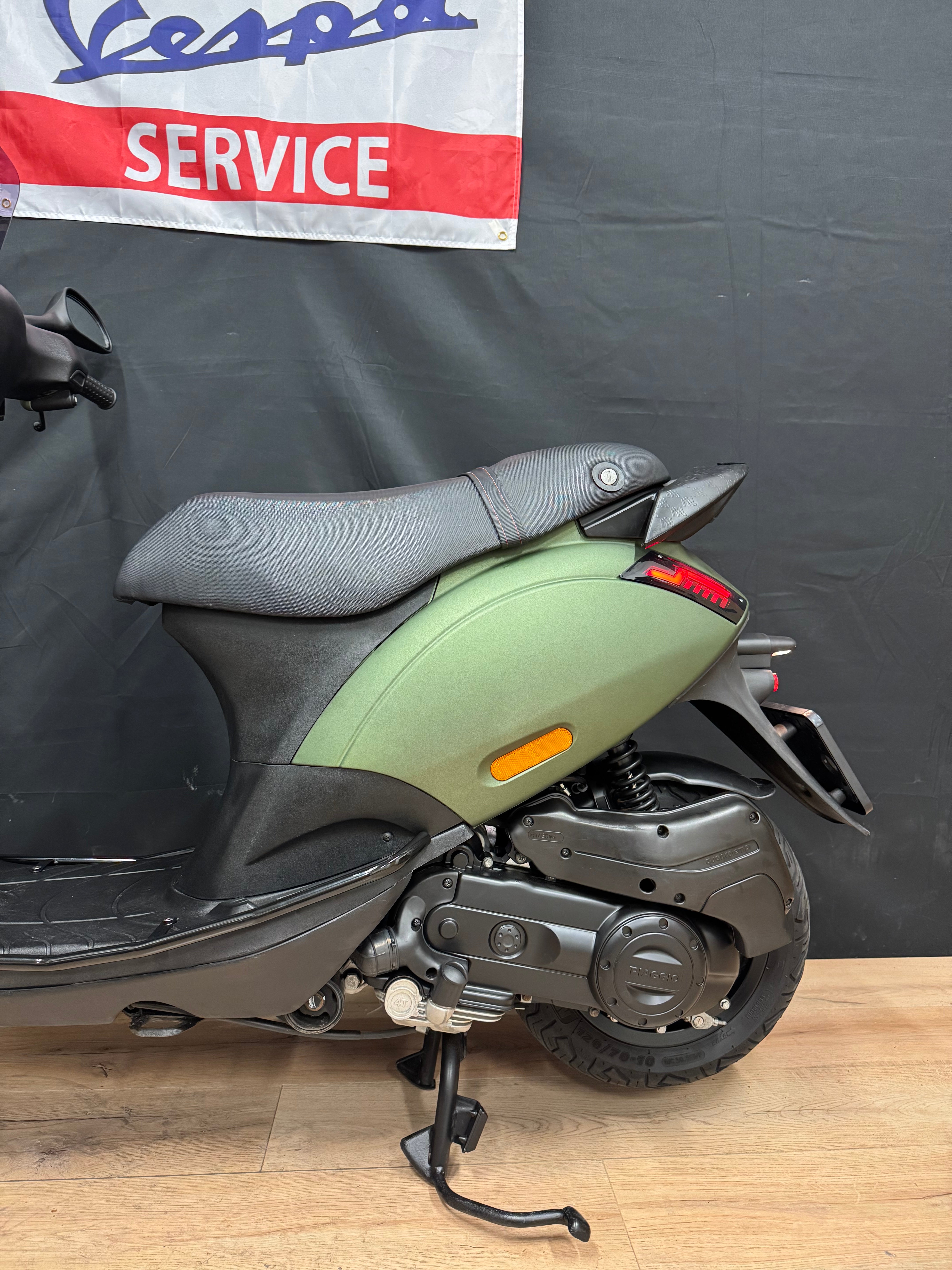 Piaggio Zip 50s | Full option | Garantie | Custom | Brom