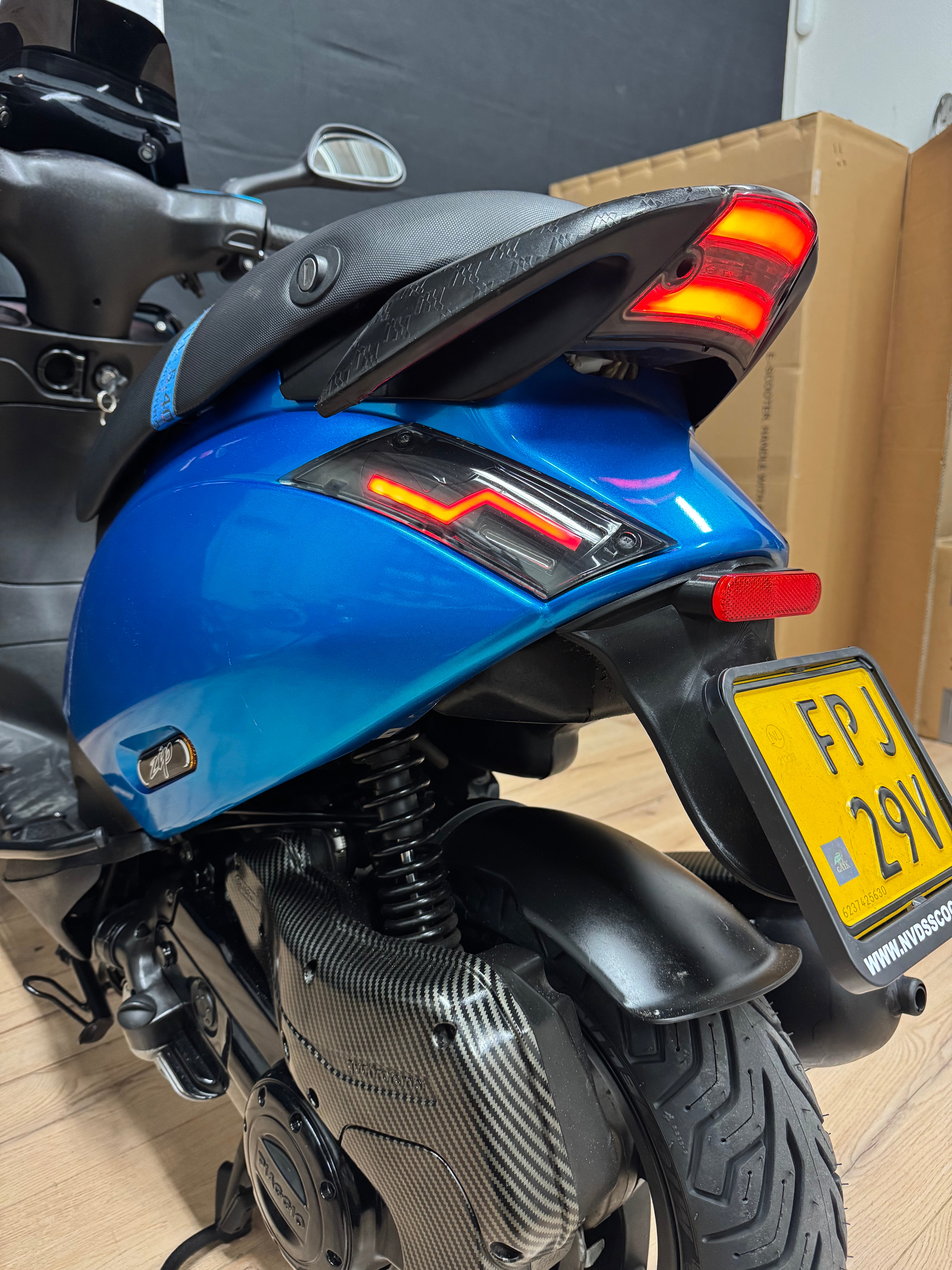 Piaggio Zip 50S | Full option | Carbon | Malossi | Garnatie