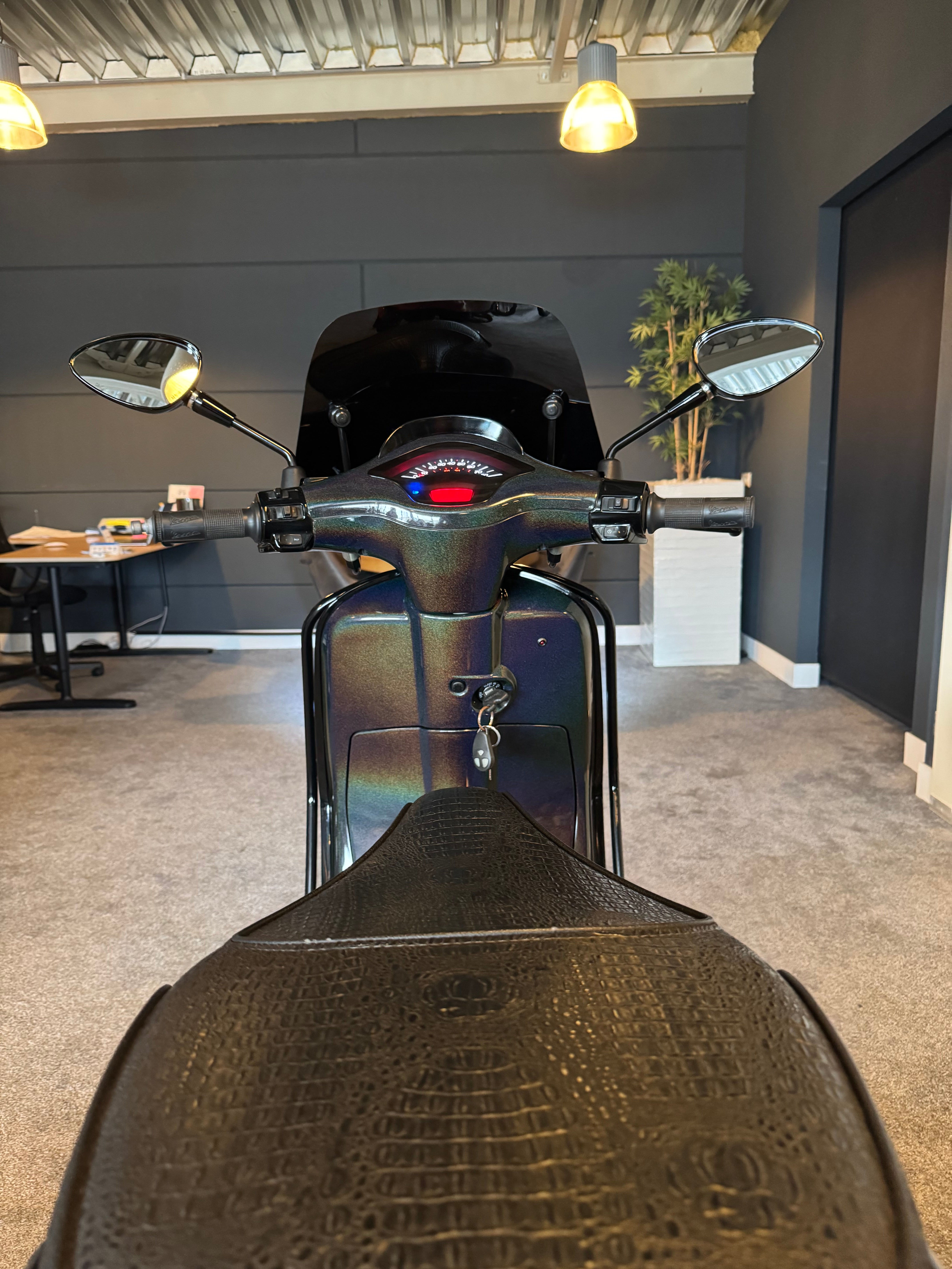 Vespa sprint 50S | Custom | Full option | Brom | 4000km