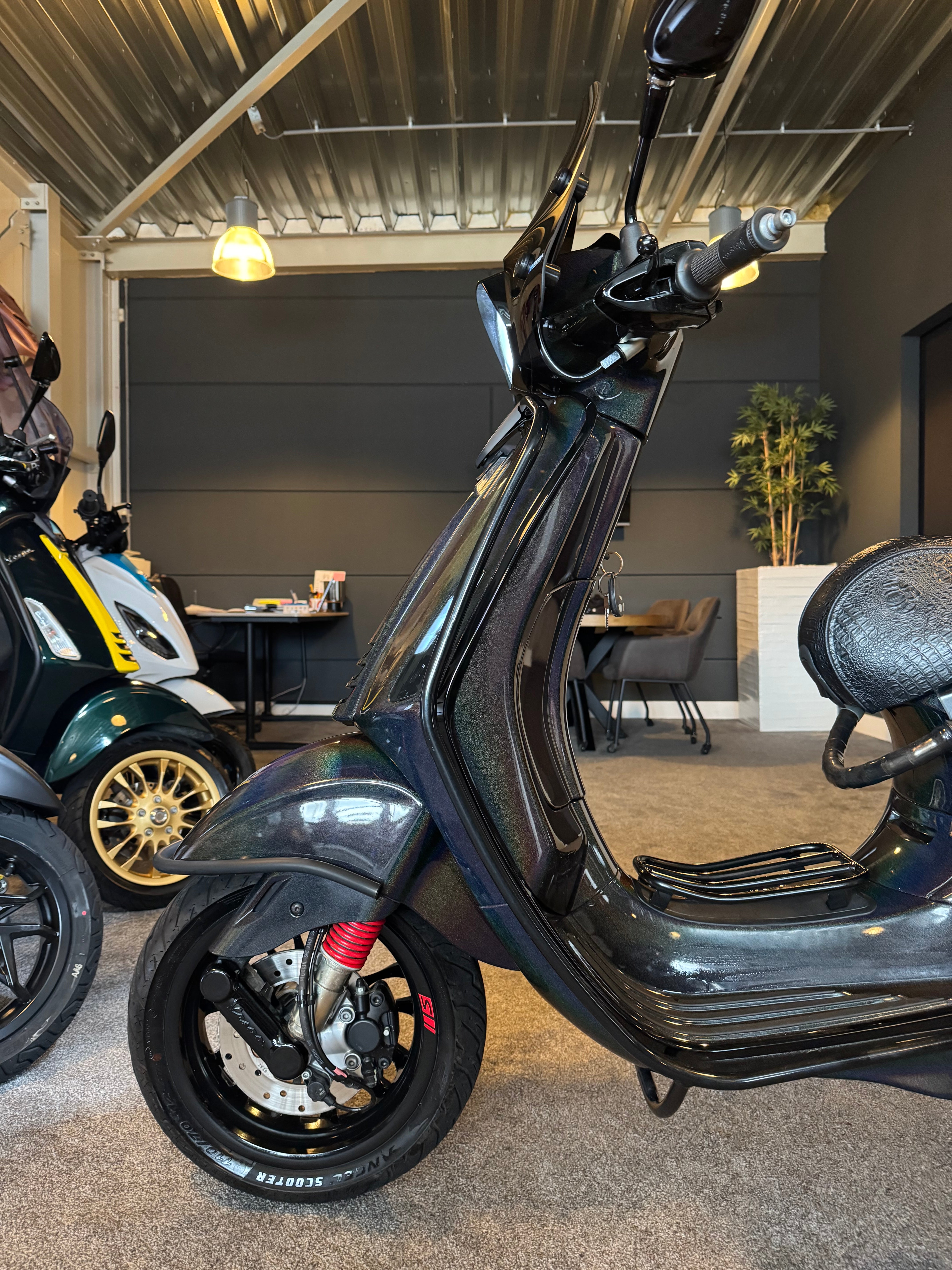 Vespa sprint 50S | Custom | Full option | Brom | 4000km