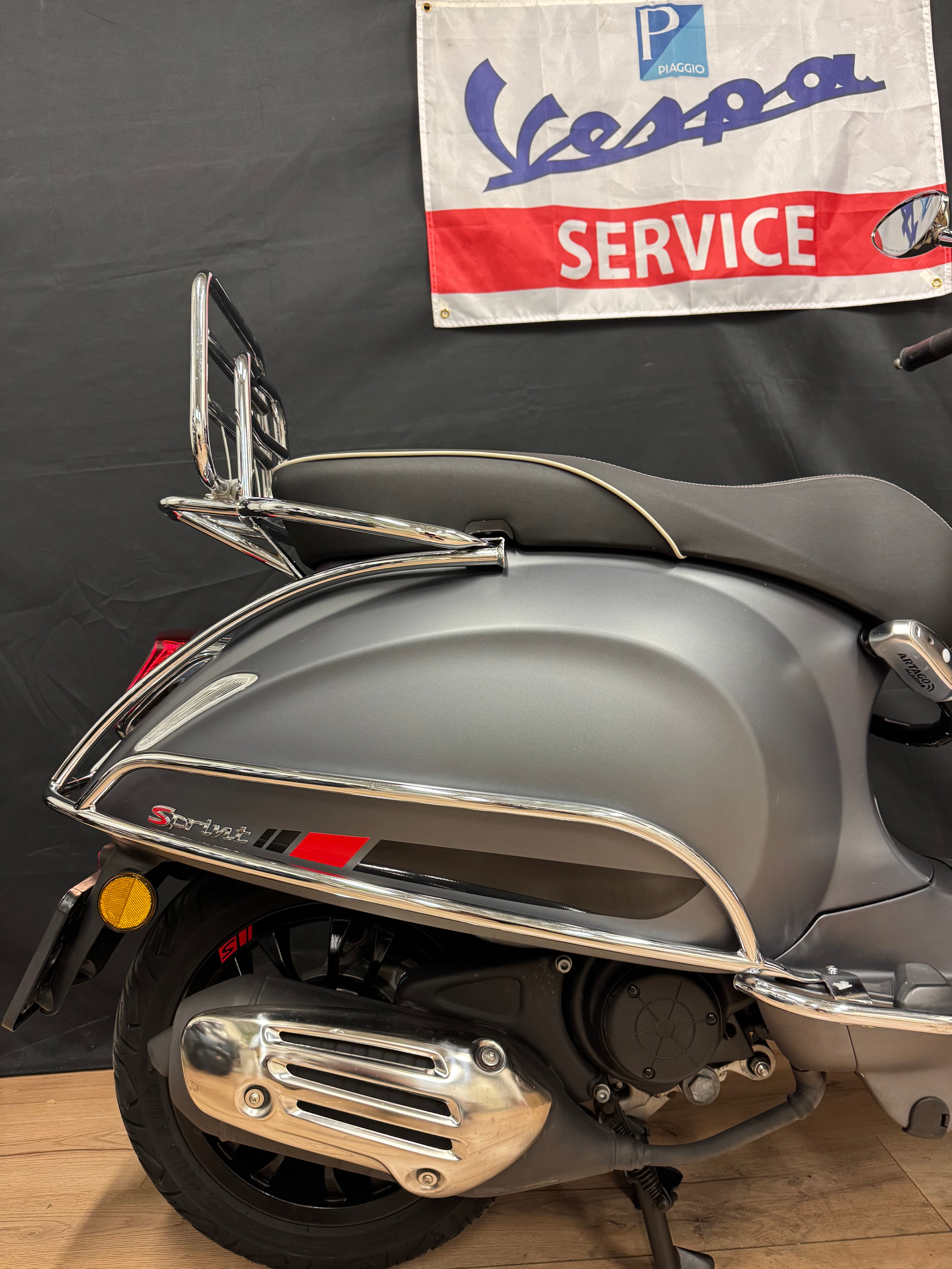 Vespa sprint 50S | Brom / Snor | Garantie | Alarm | Opties