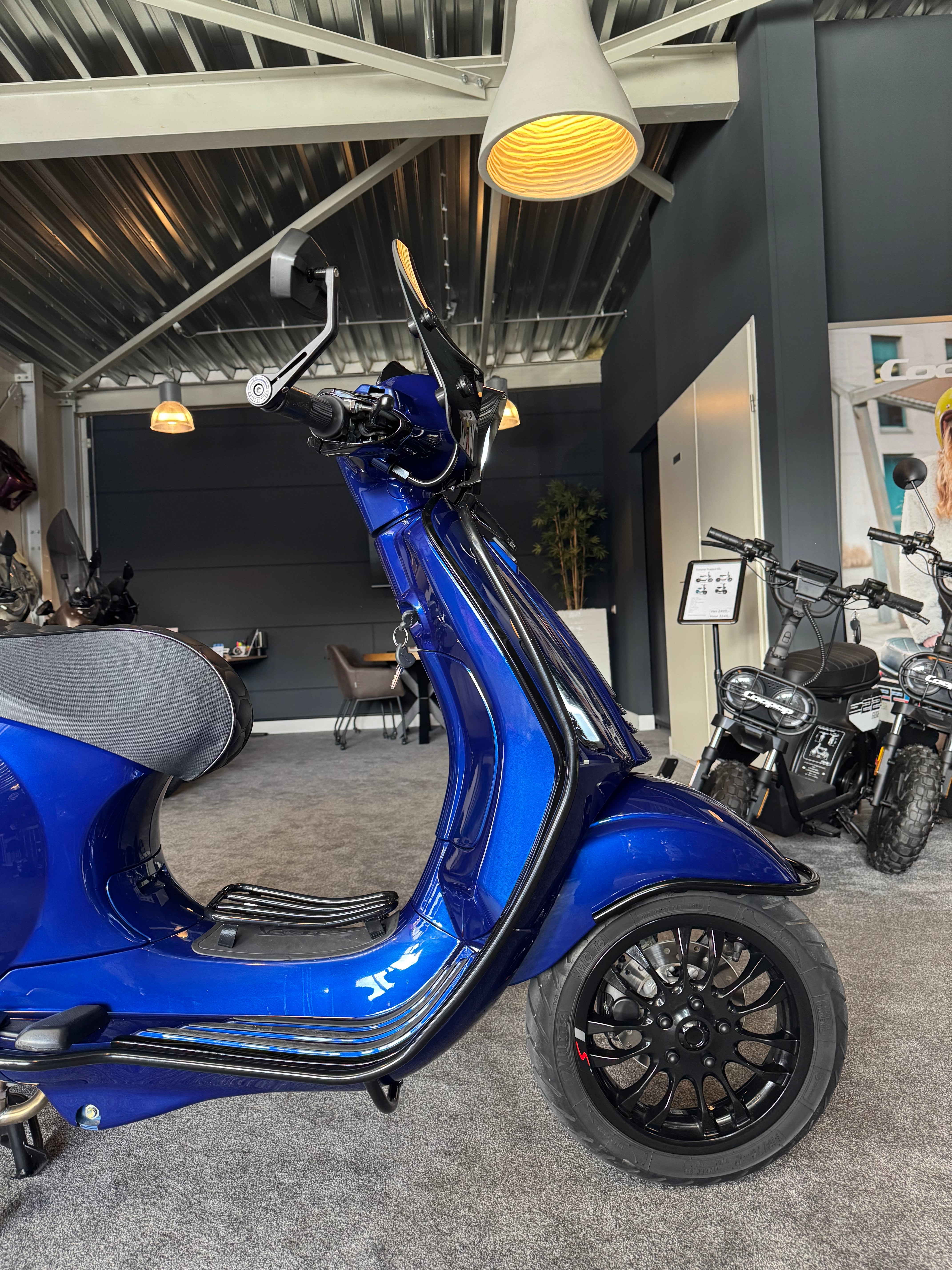 Vespa sprint 50S | Custom | Full option | Nieuwstaat |3000km