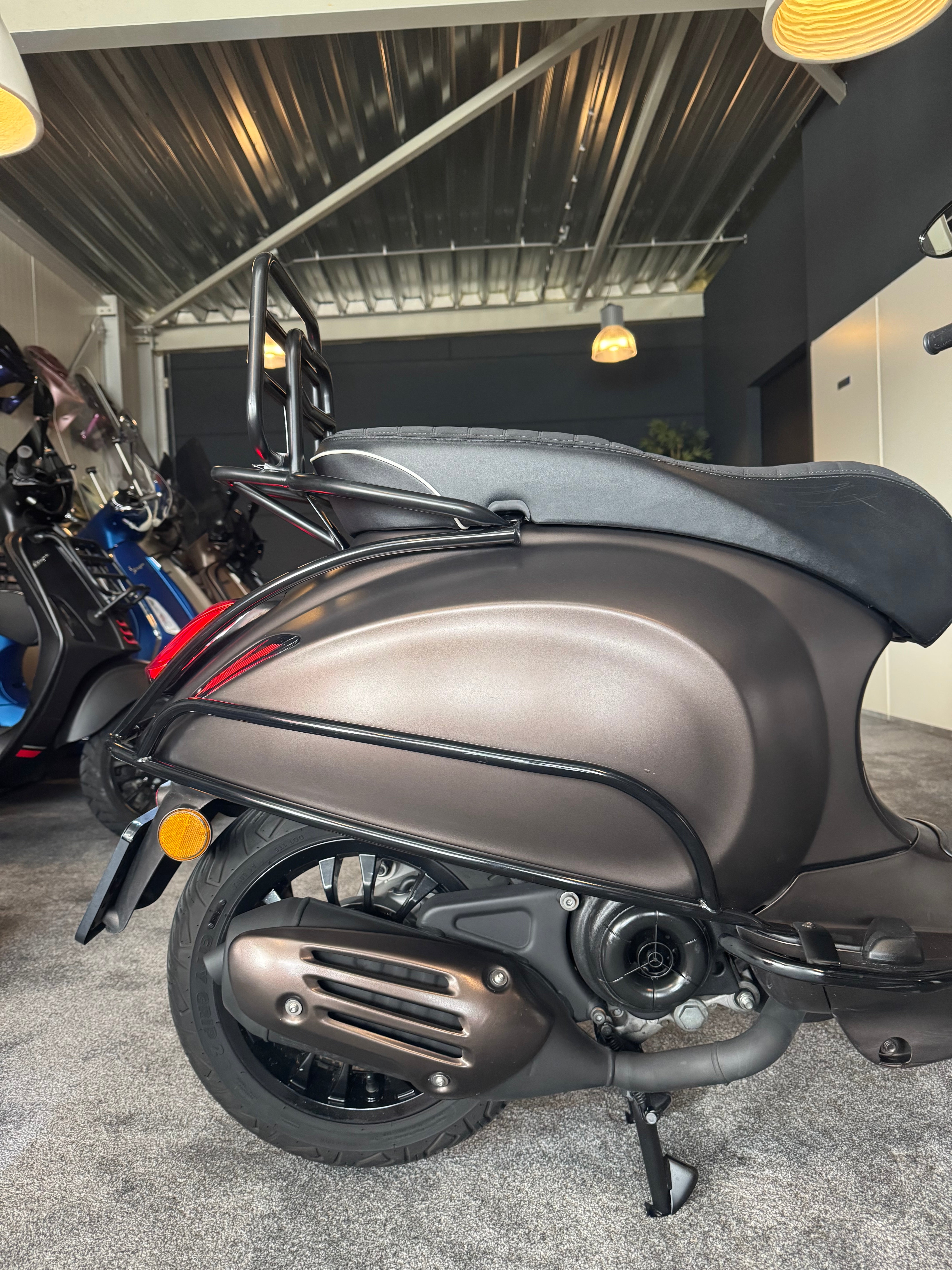 Vespa sprint 50s | Custom | Full option | 2023 | AMG DARK SATIN BROWN