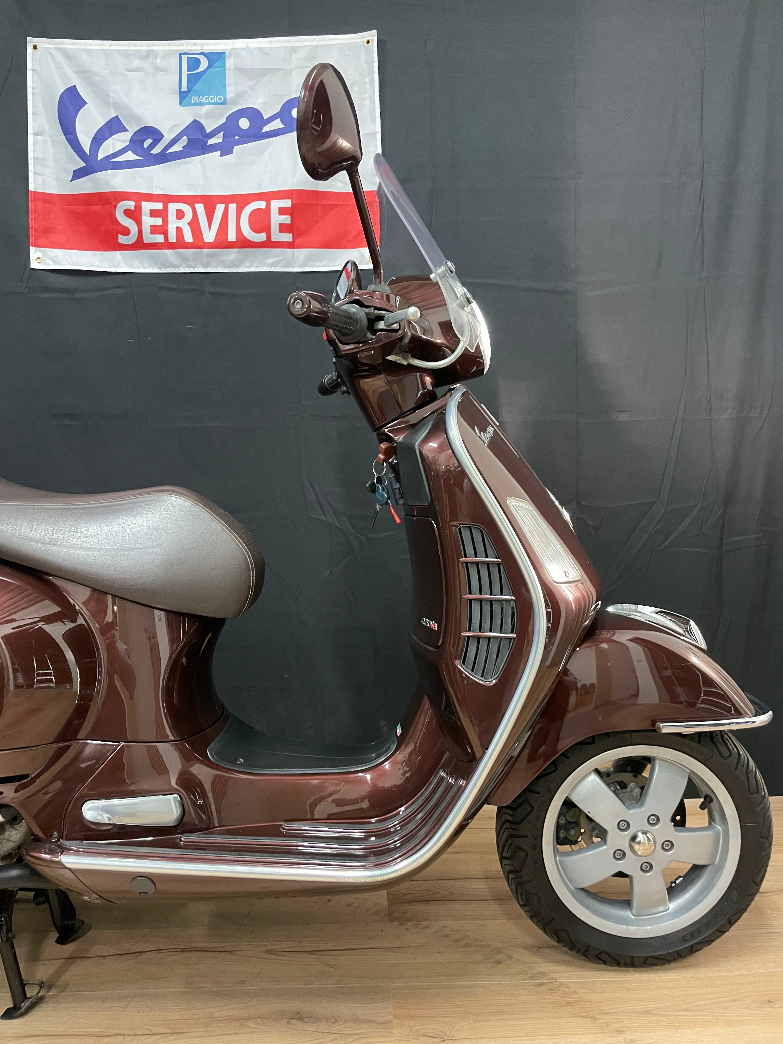 Vespa GTS 250 ie | Garantie | Zeer nette staat | Opties