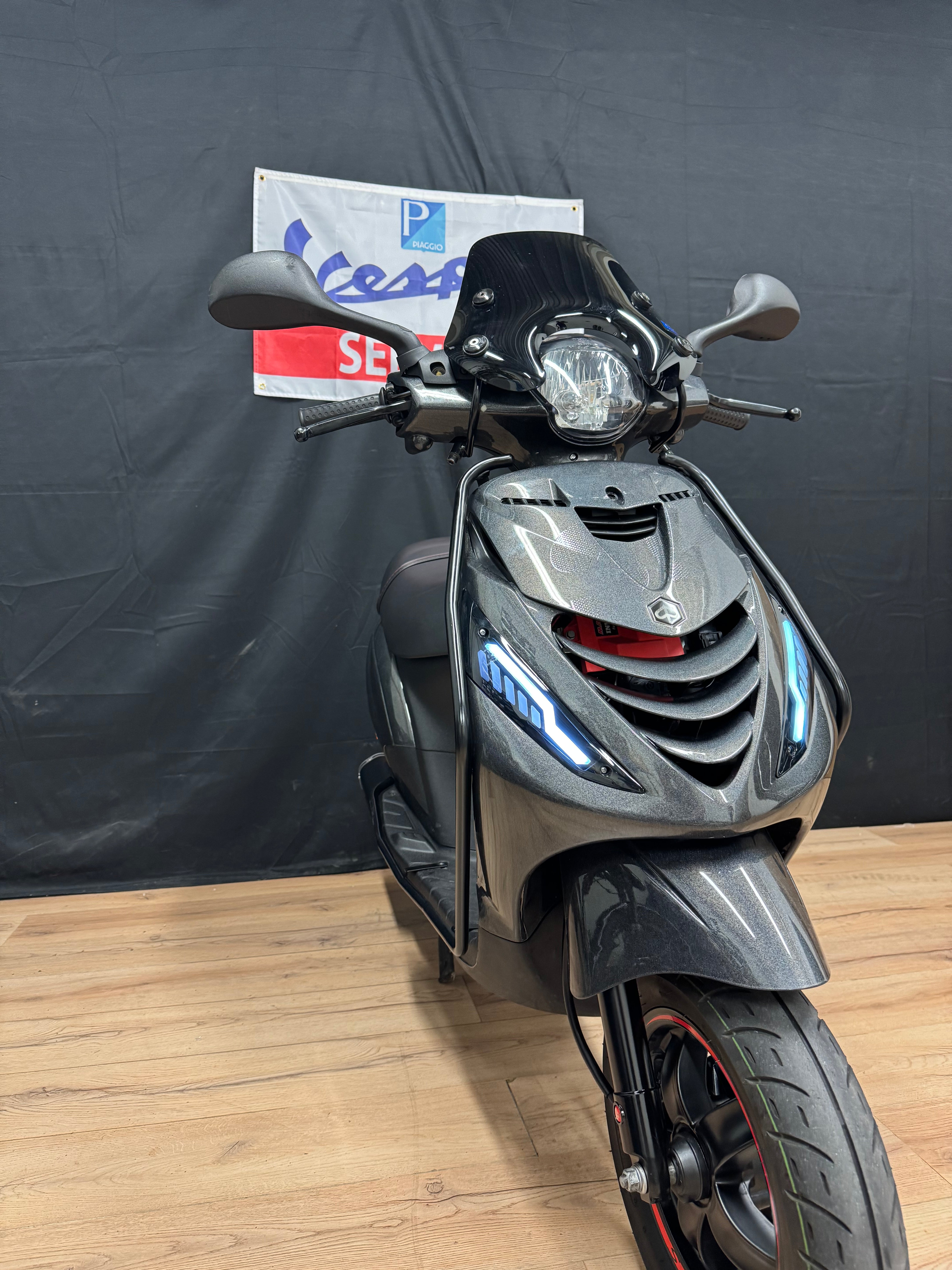 Piaggio Zip | 80cc | Full option | Garantie | 2024 | 6000km