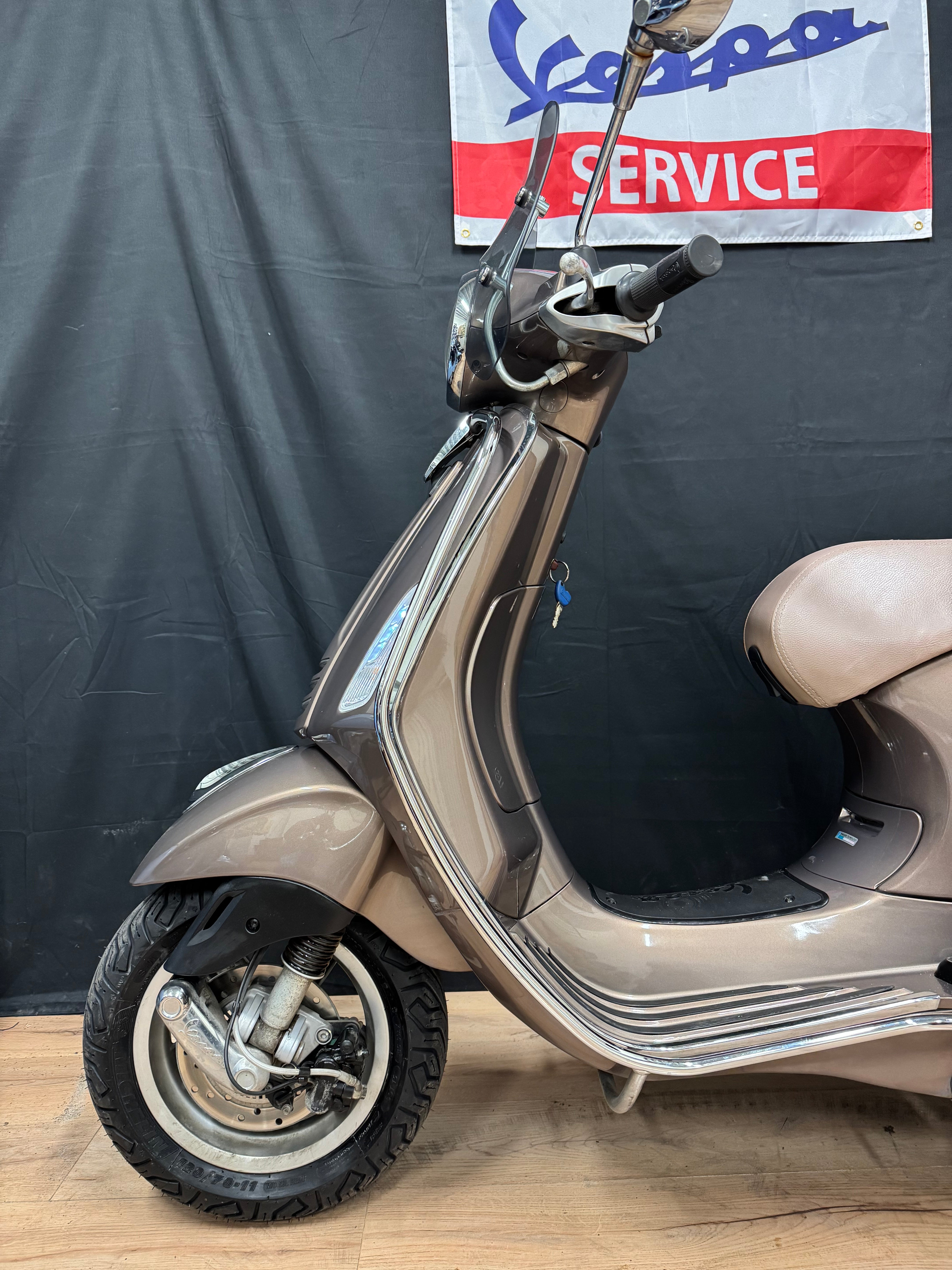 Vespa Primavera 125 cc | Nieuw staat | Garantie | Koffer