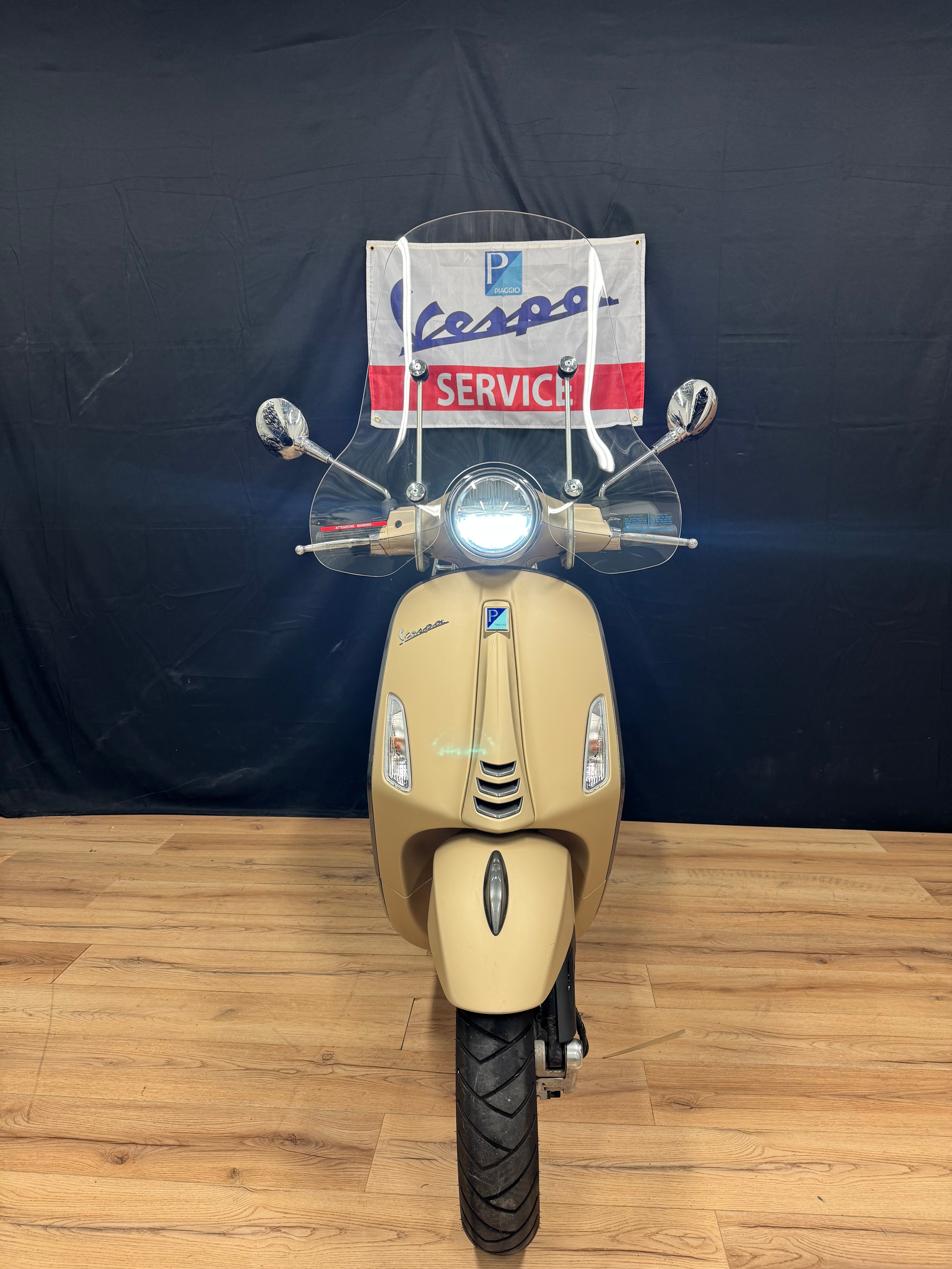 Vespa Primavera 50s | Nieuwstaat | 1800km | Uniek | Garantie