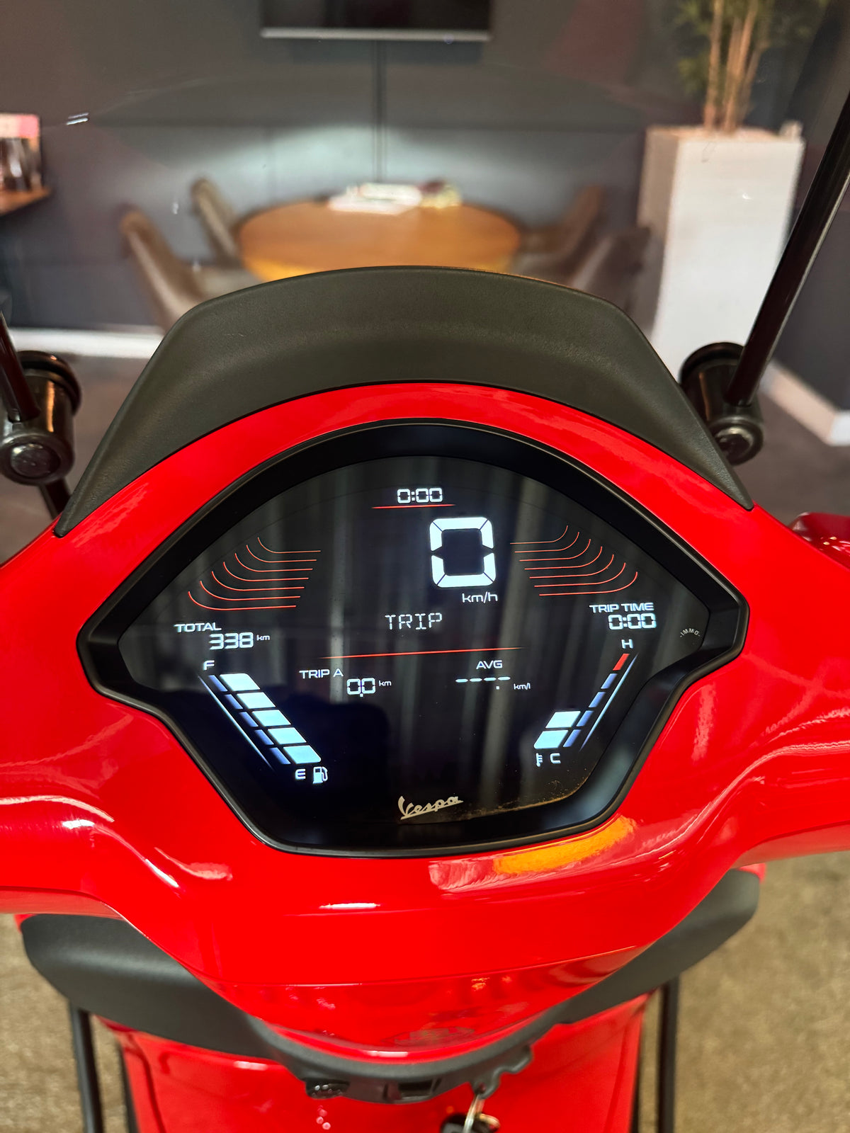 Vespa Sprint RST | 2026 | Full option | Brom / Snor | 300km