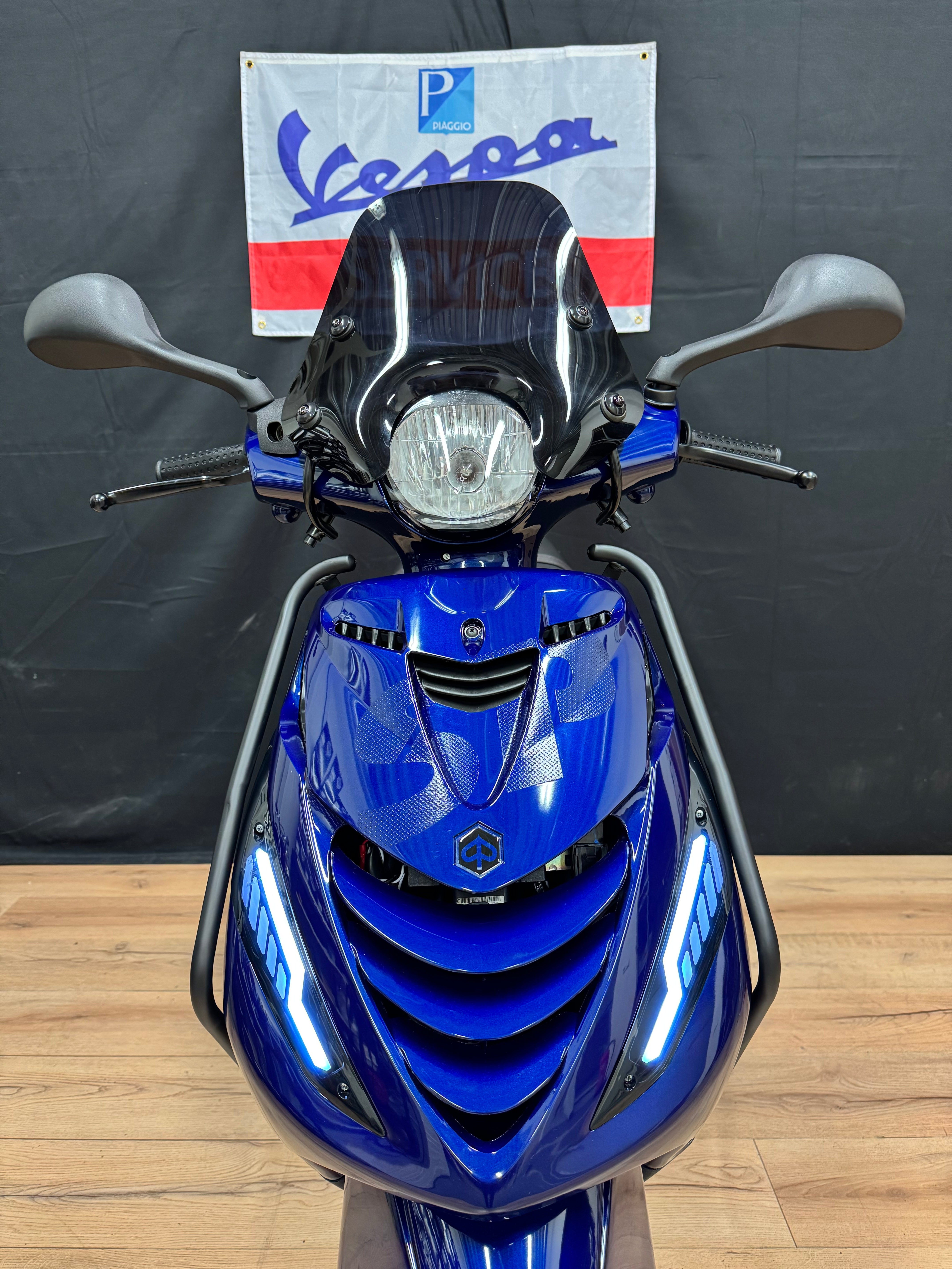 Piaggio Zip 50s - Custom - Nieuwstaat - Garantie - Full option