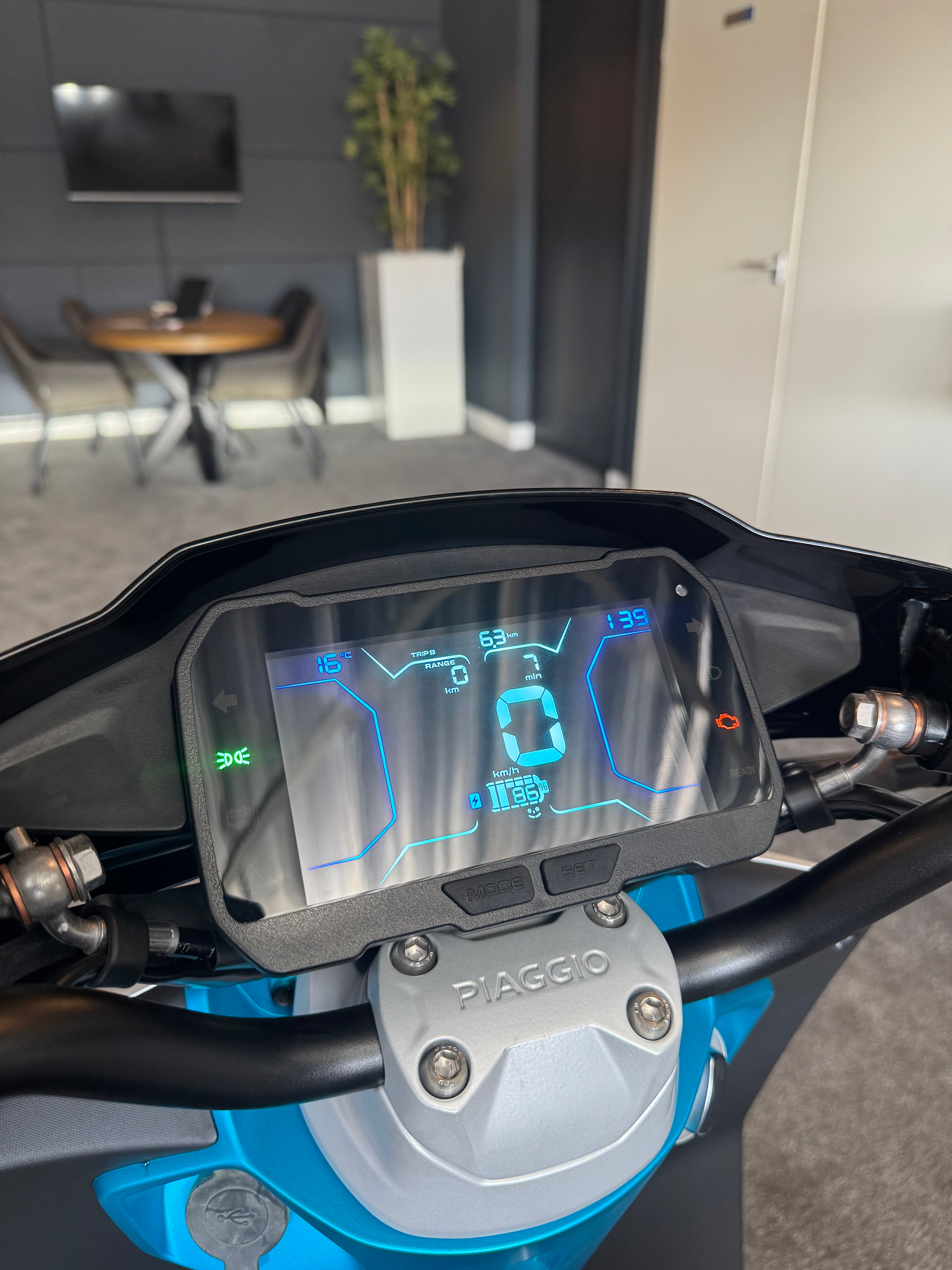 Piaggio One Elektrische Scooter - Nieuw - Artic MIX