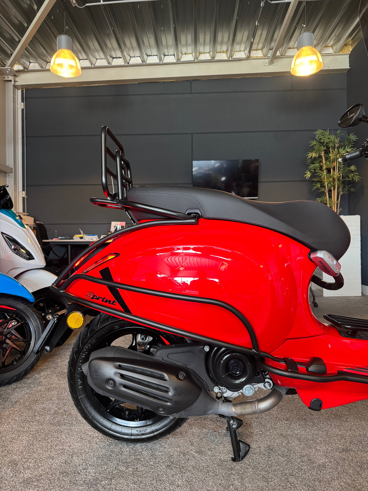 Vespa Sprint RST | 2026 | Full option | Brom / Snor | 300km