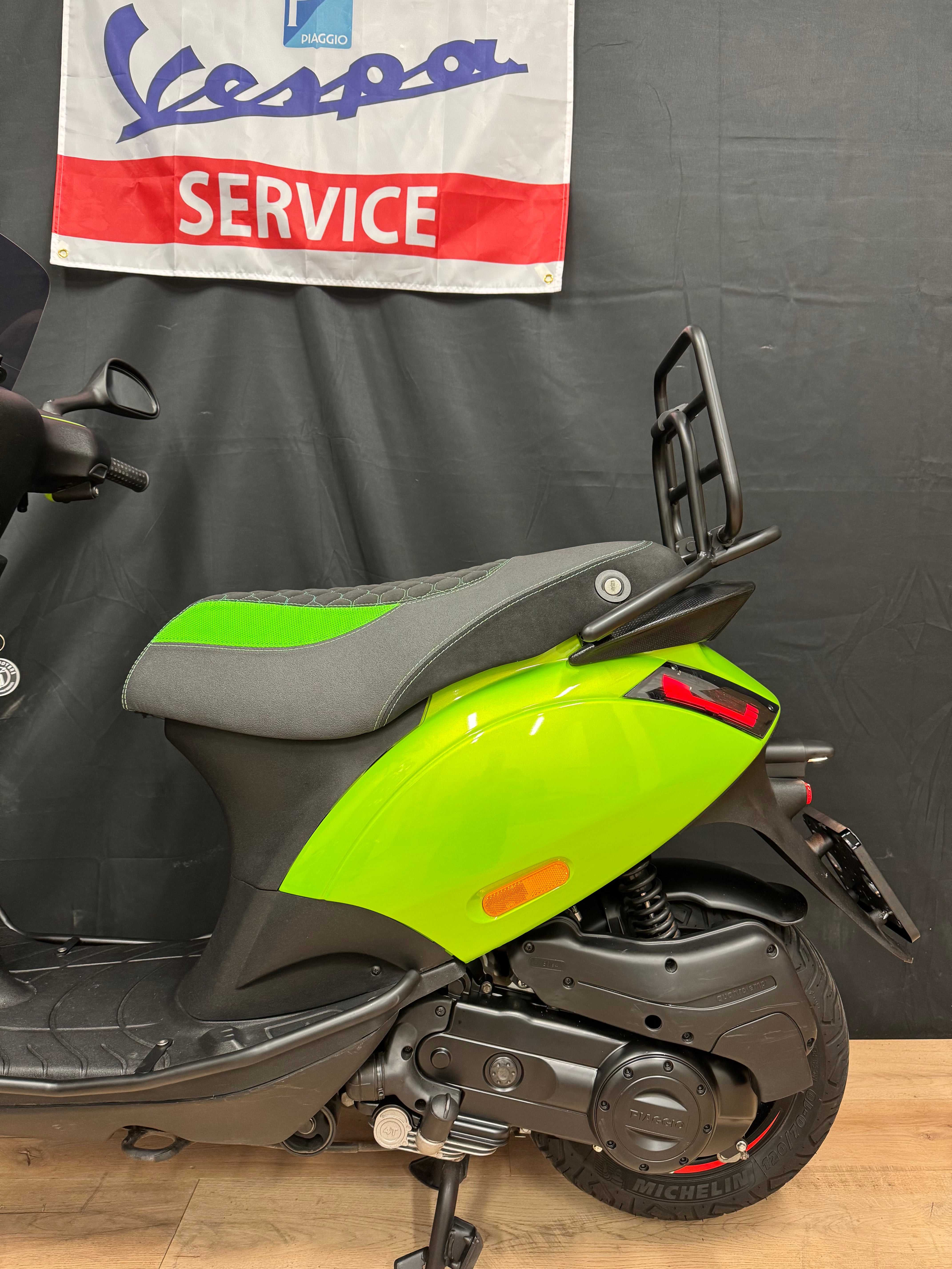 Piaggio Zip 50s | Full option | Custom | Garantie | 1e eigen