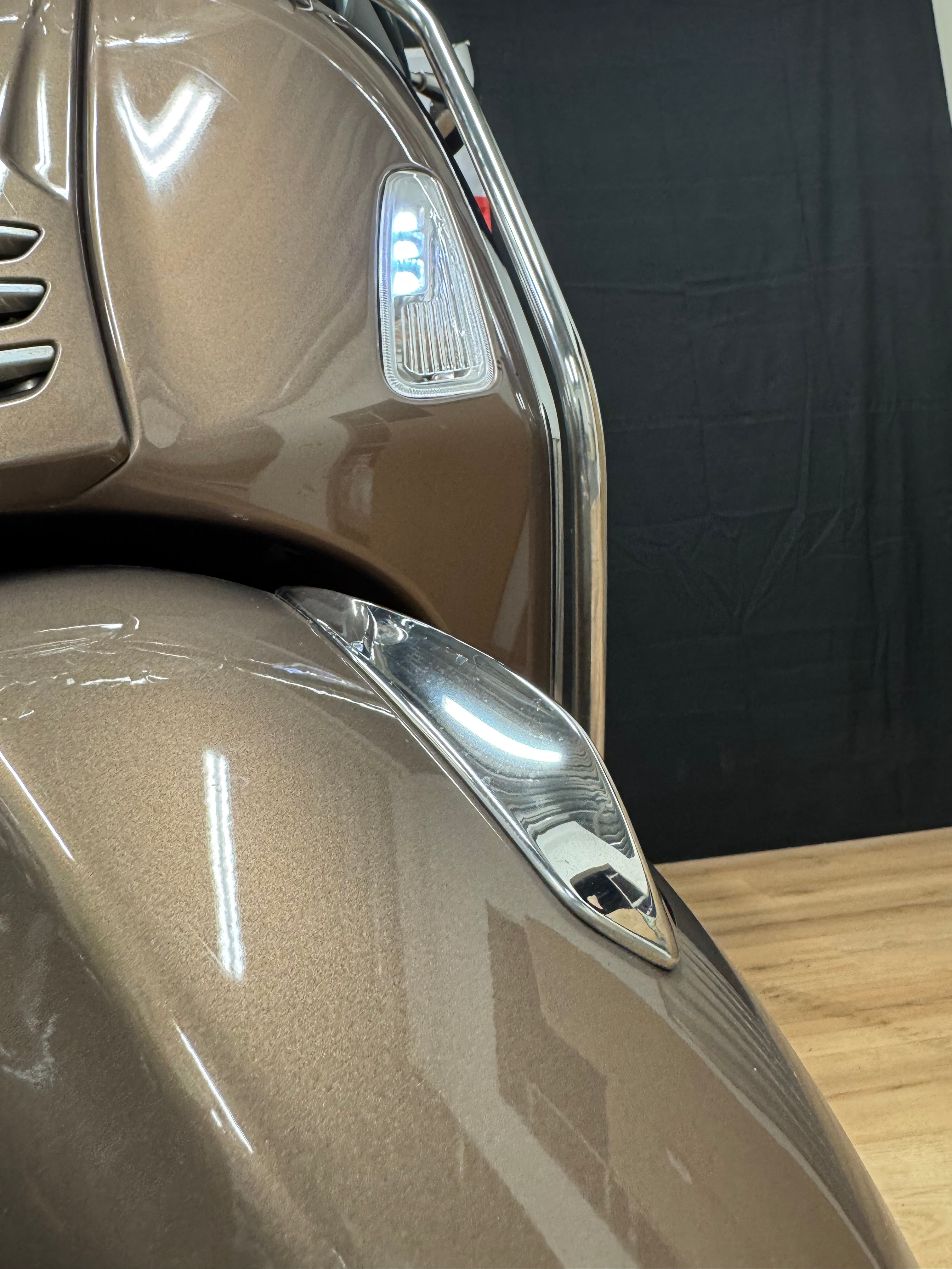 Vespa Primavera 125 cc | Nieuw staat | Garantie | Koffer