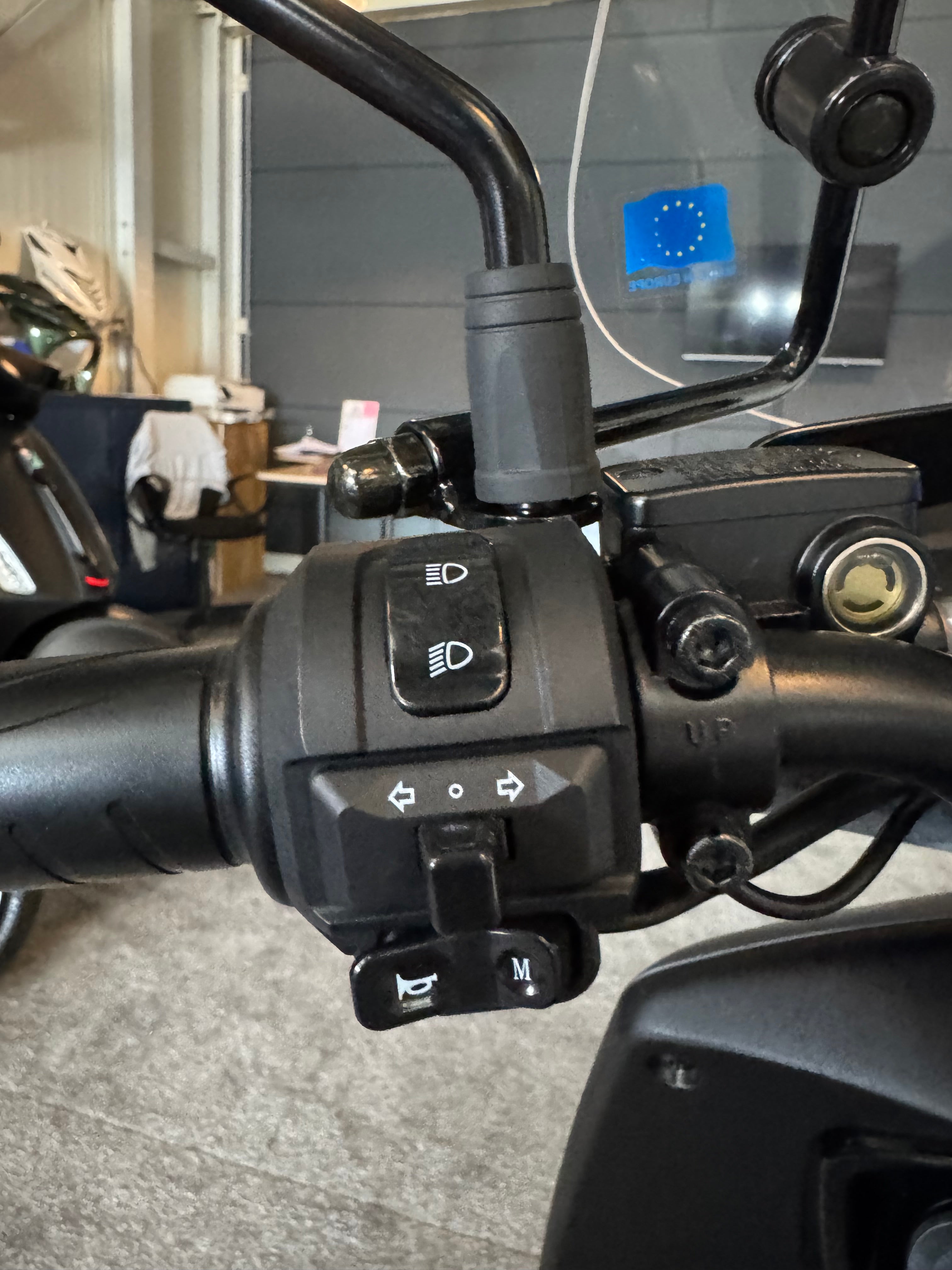 Piaggio one + ( Plus ) | Uniek | 95km bereik | Piaggio Zip