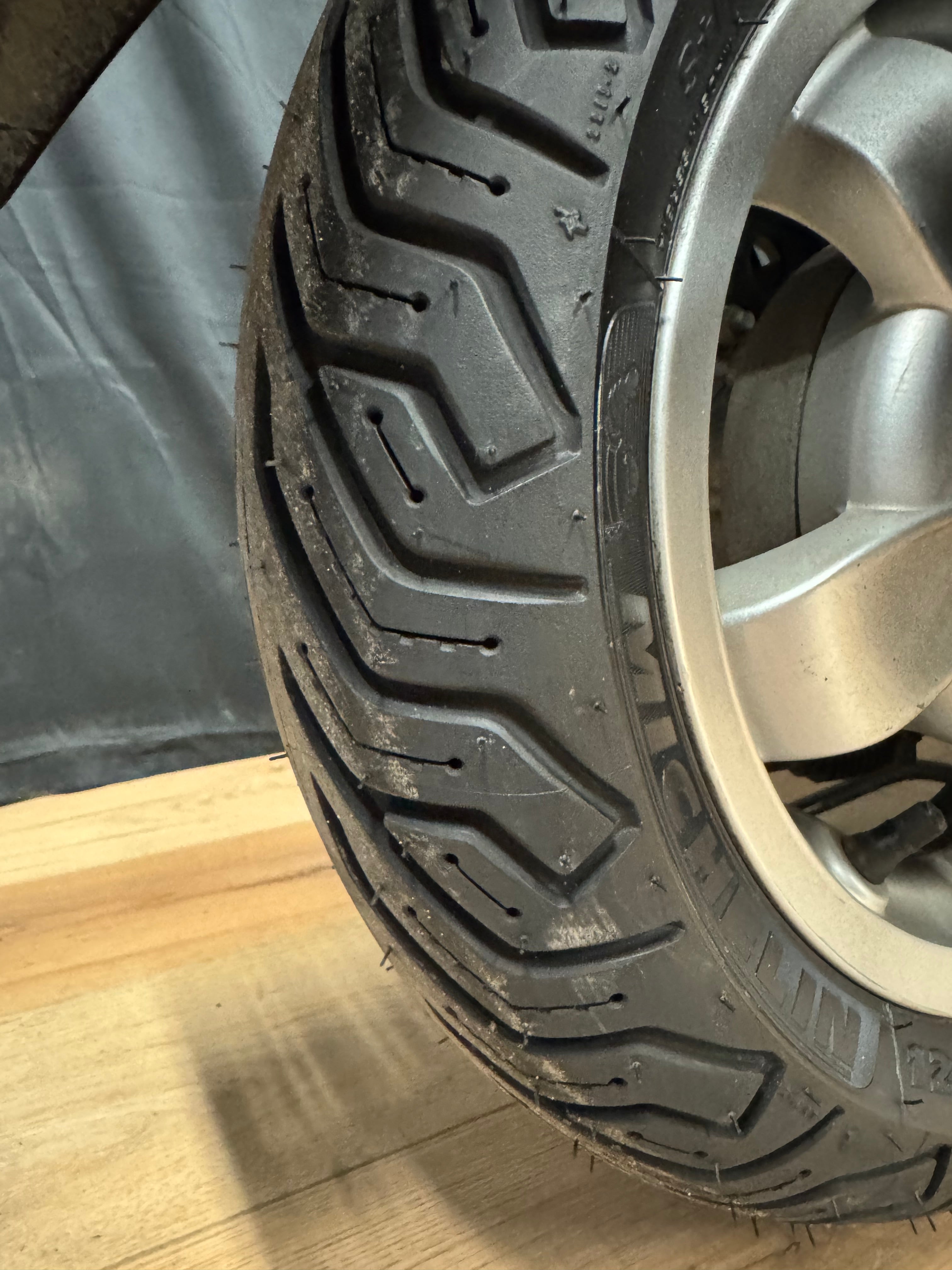 Vespa Primavera 125 cc | Nieuw staat | Garantie | Koffer