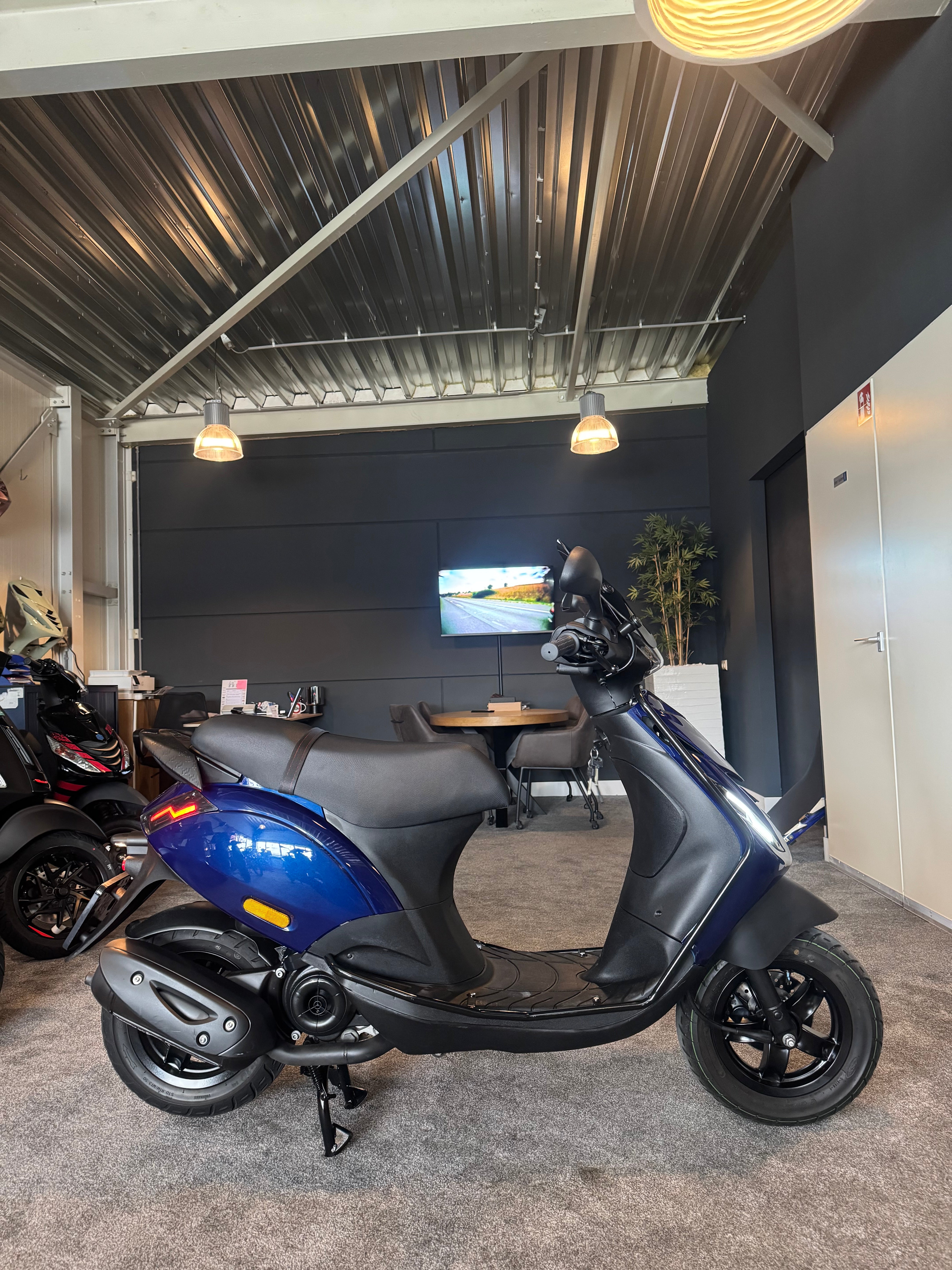 Piaggio Zip 50s | Custom | Full Option | Brom | Nieuwstaat