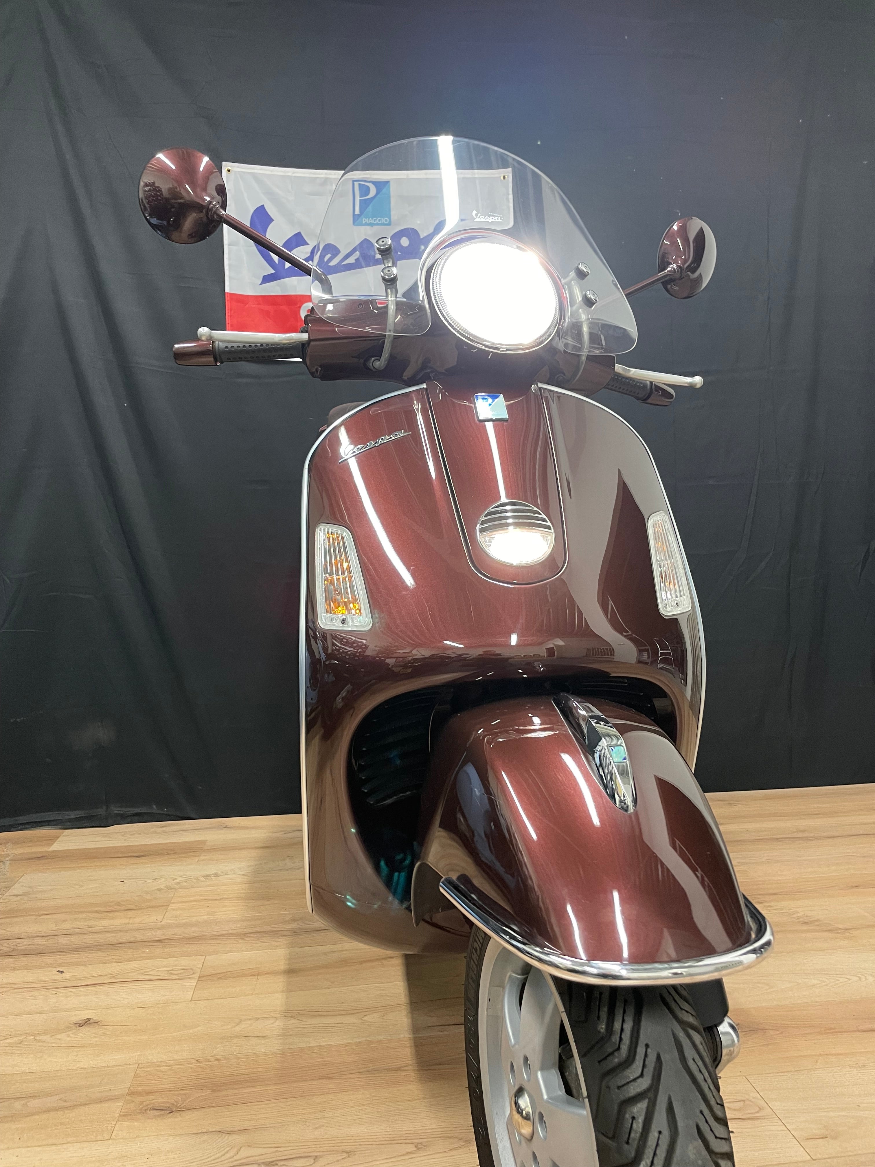 Vespa GTS 250 ie | Garantie | Zeer nette staat | Opties