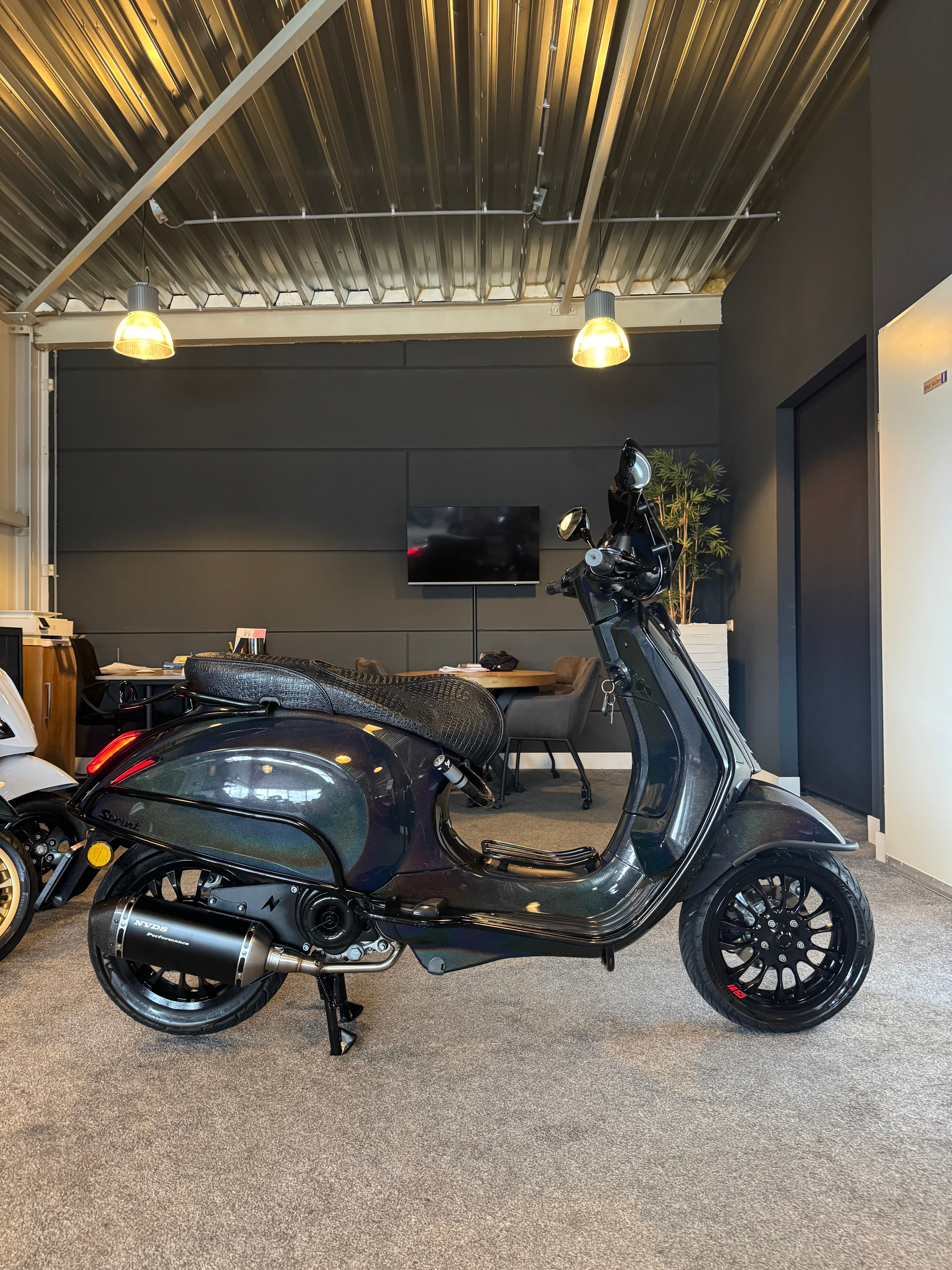 Vespa sprint 50S | Custom | Full option | Brom | 4000km