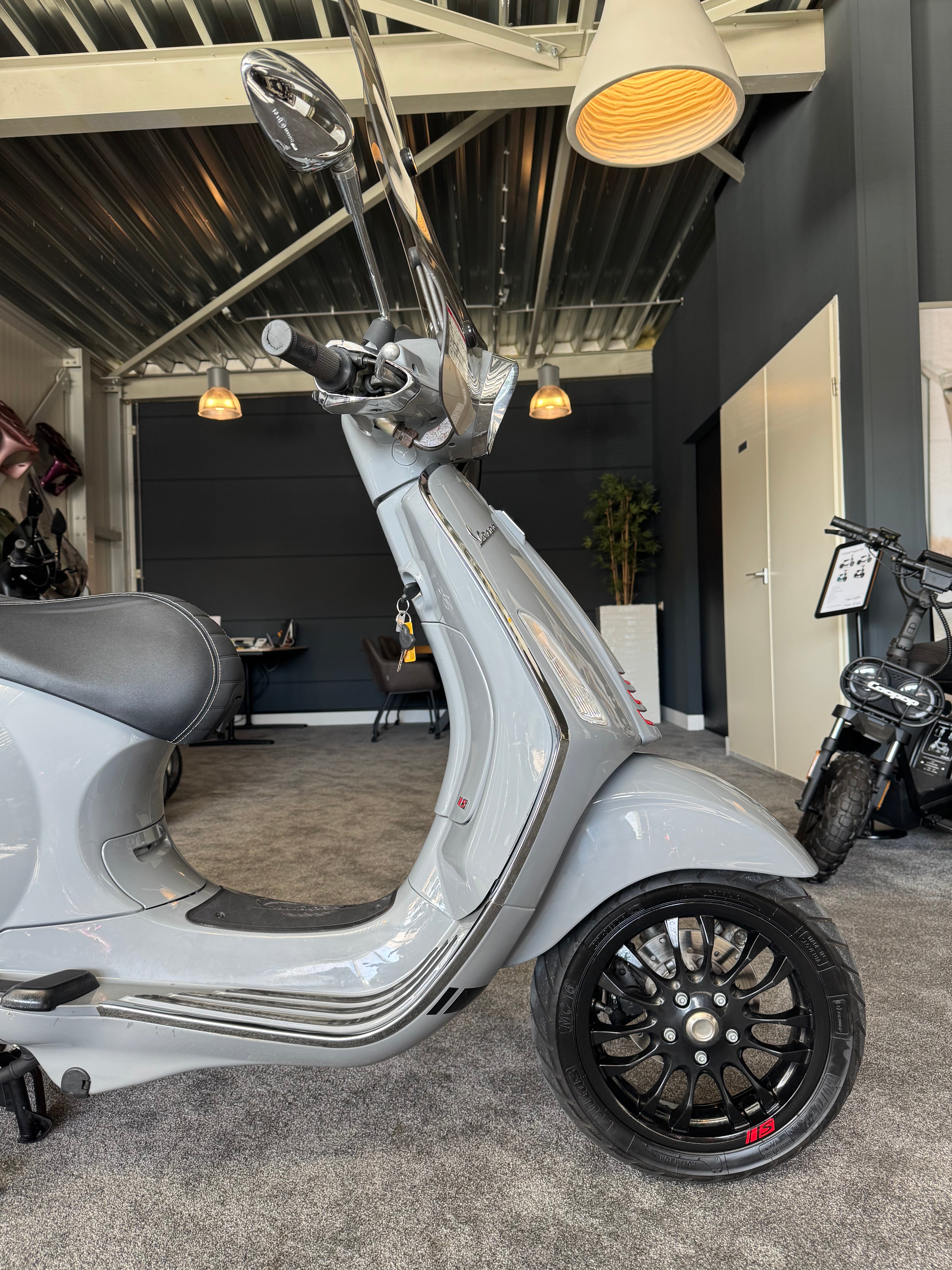Vespa sprint 50s | Nardo | Garantie | Dealer onderhouden