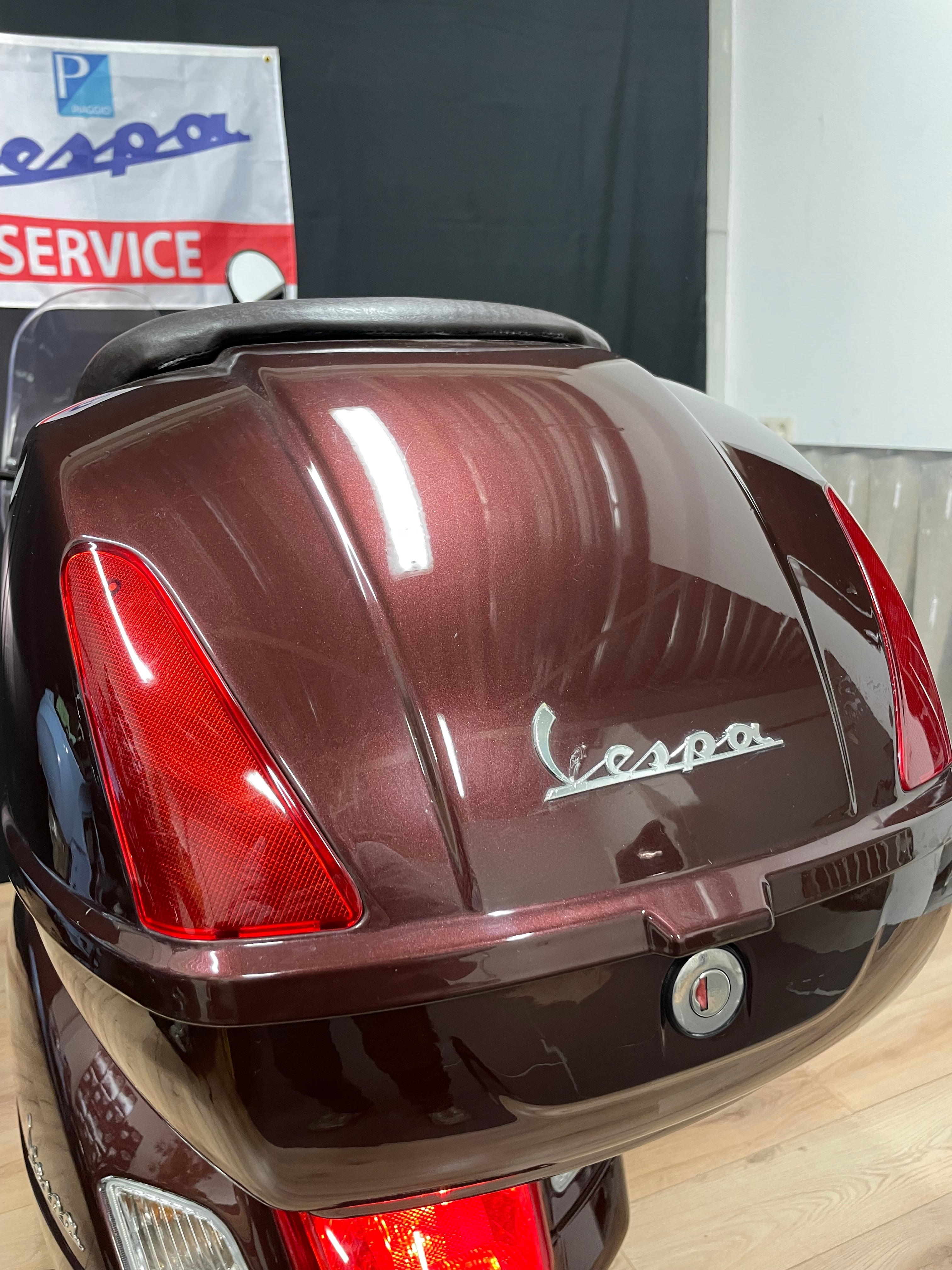 Vespa GTS 250 ie | Garantie | Zeer nette staat | Opties