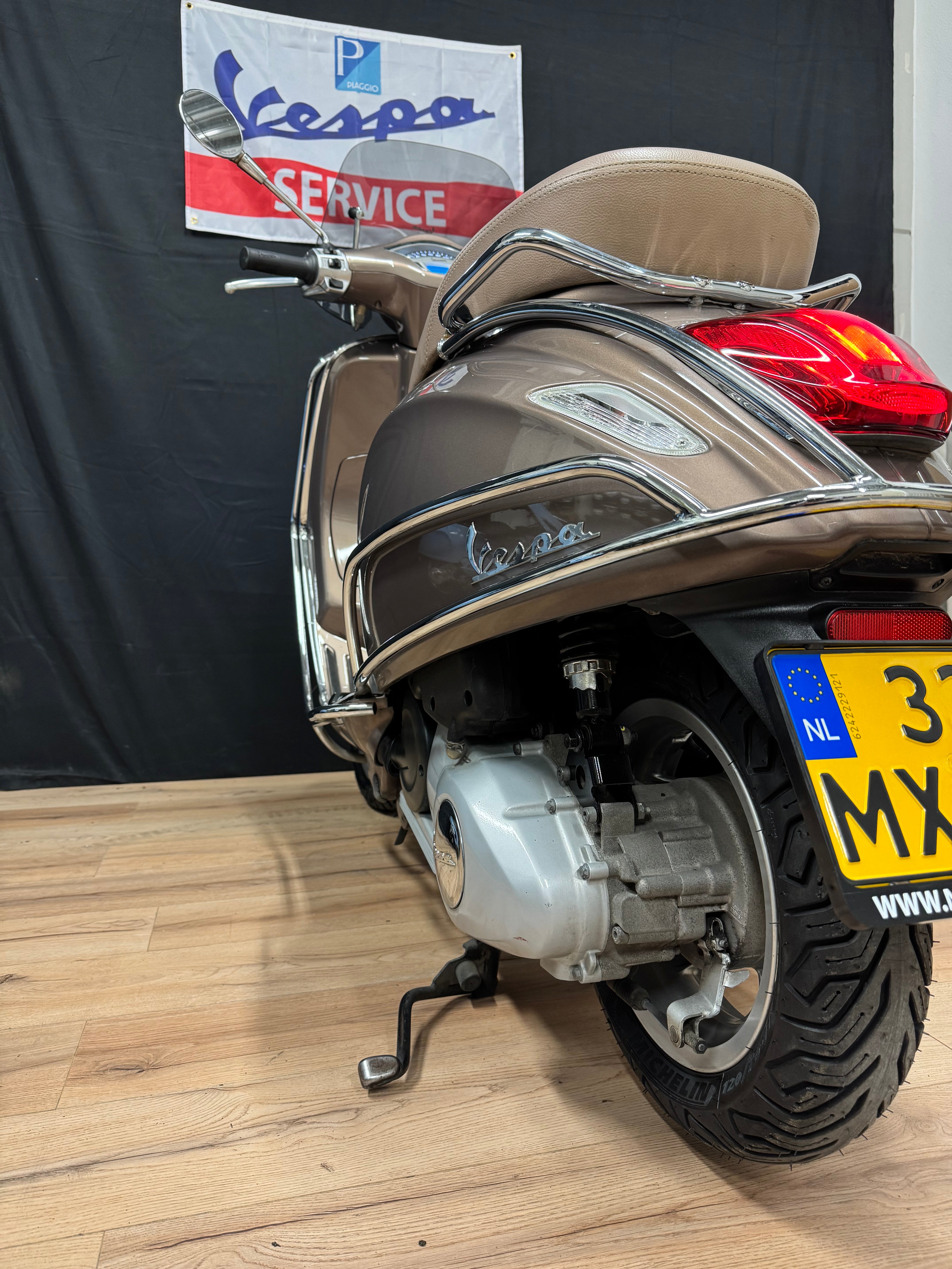 Vespa Primavera 125 cc | Nieuw staat | Garantie | Koffer