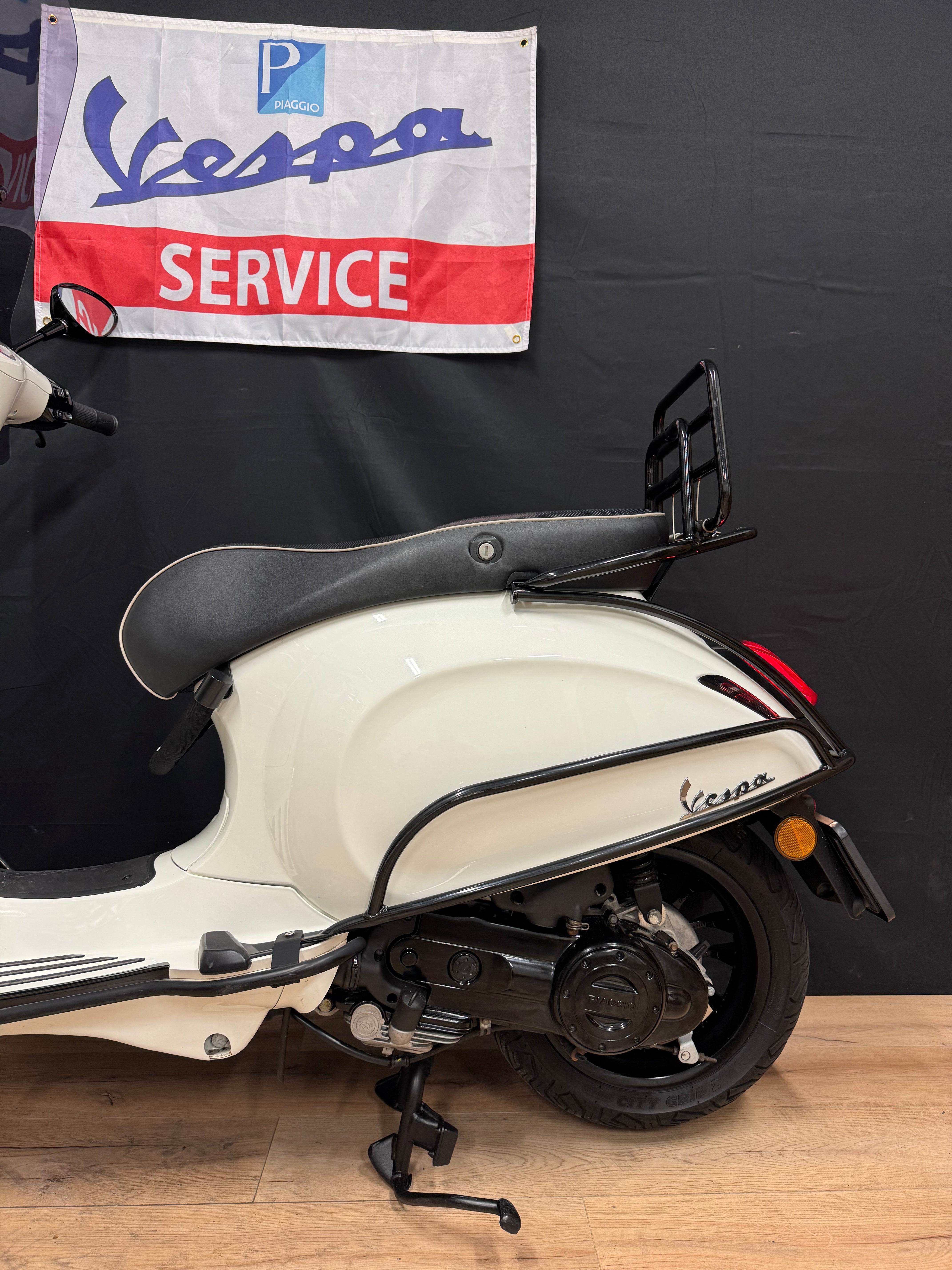 Vespa sprint 50S | Full option | Garantie | Brom / Snor