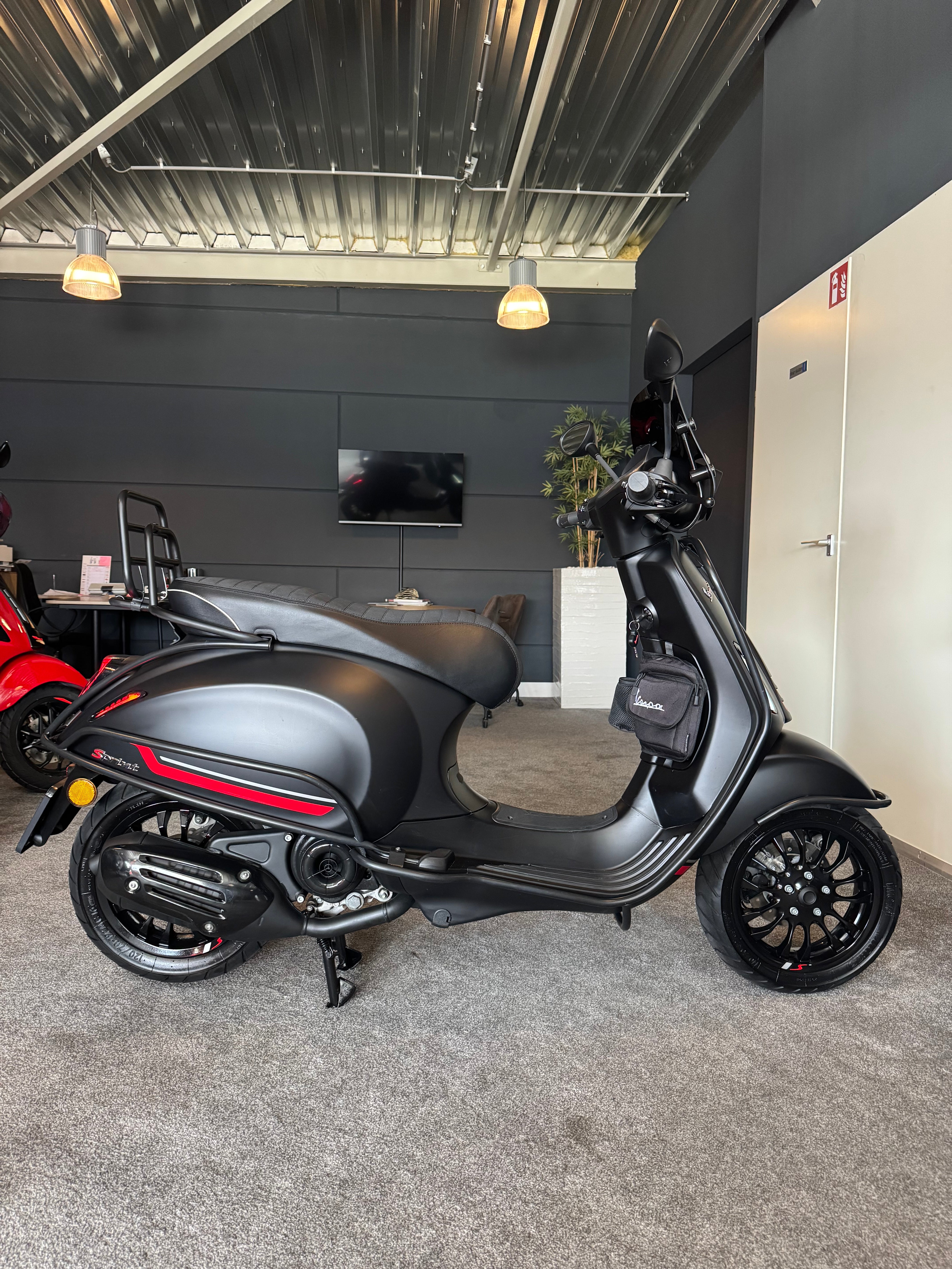 Vespa Sprint 50s | 2023 | Full option | 1e eig| Brom | Garantie