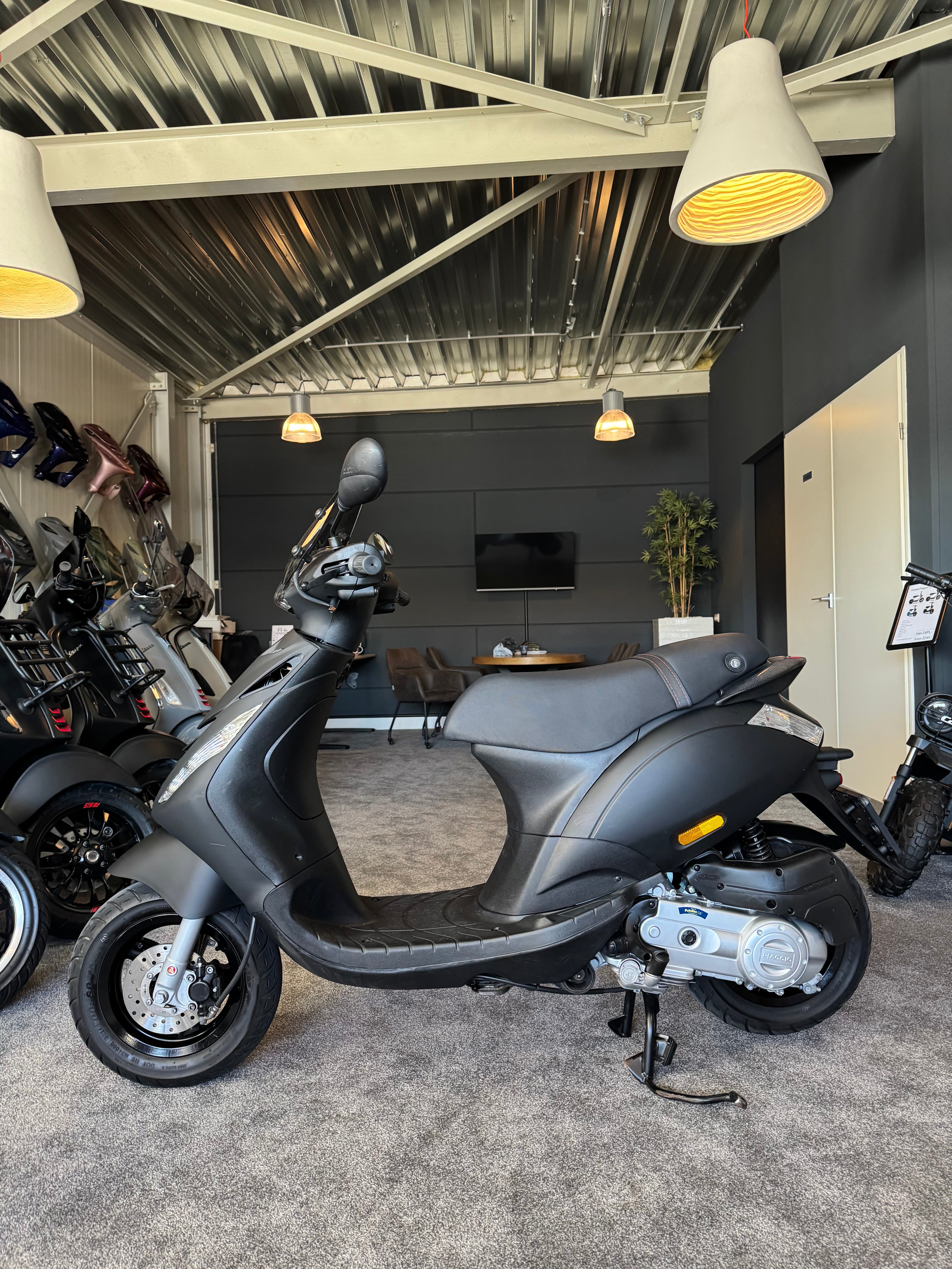 Piaggio Zip 50s | Brom | Garantie | 2024 | 1e eigenaar