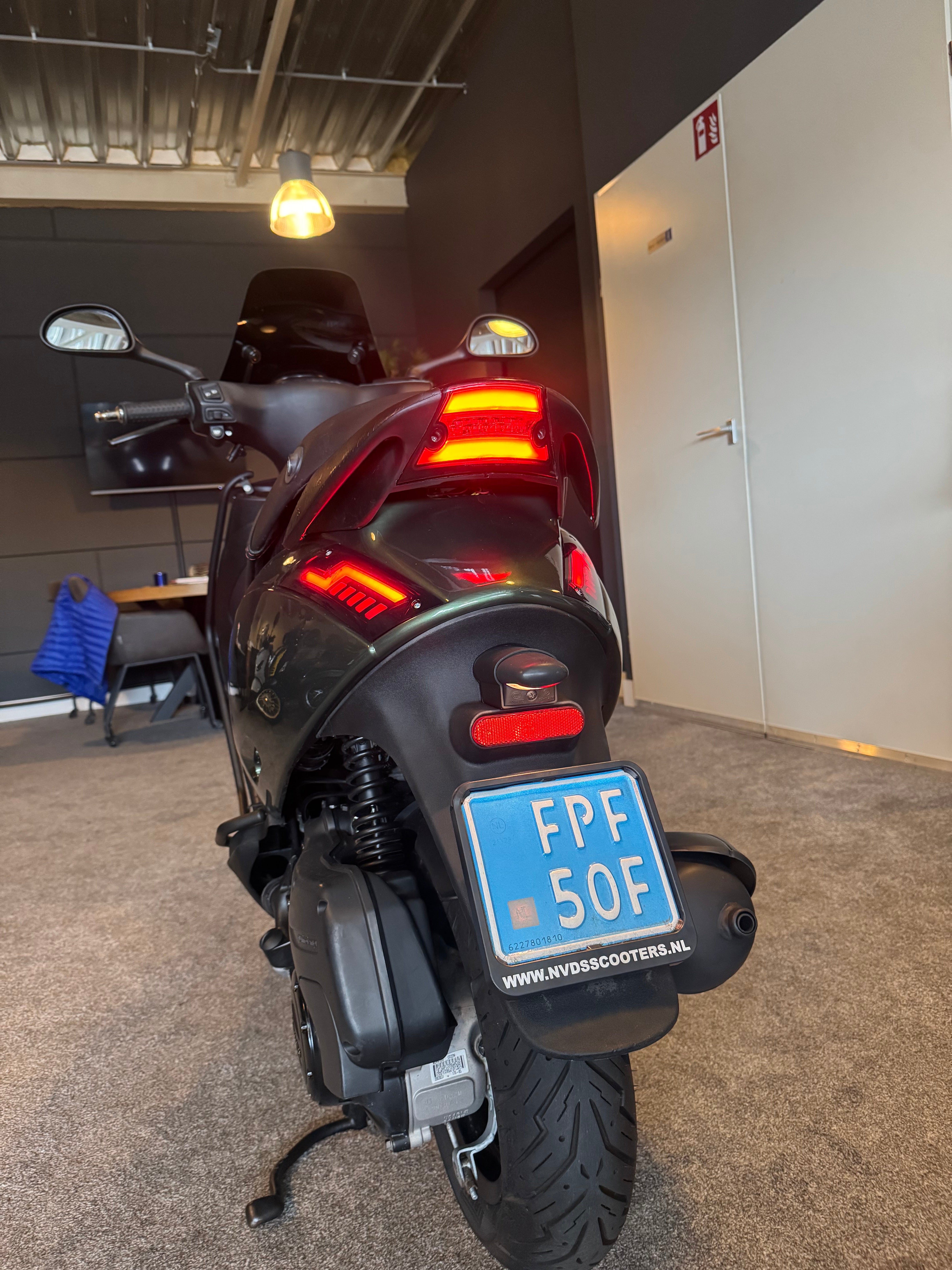 Piaggio Zip 50S | Custom | 2023 | Weinig km | Full option