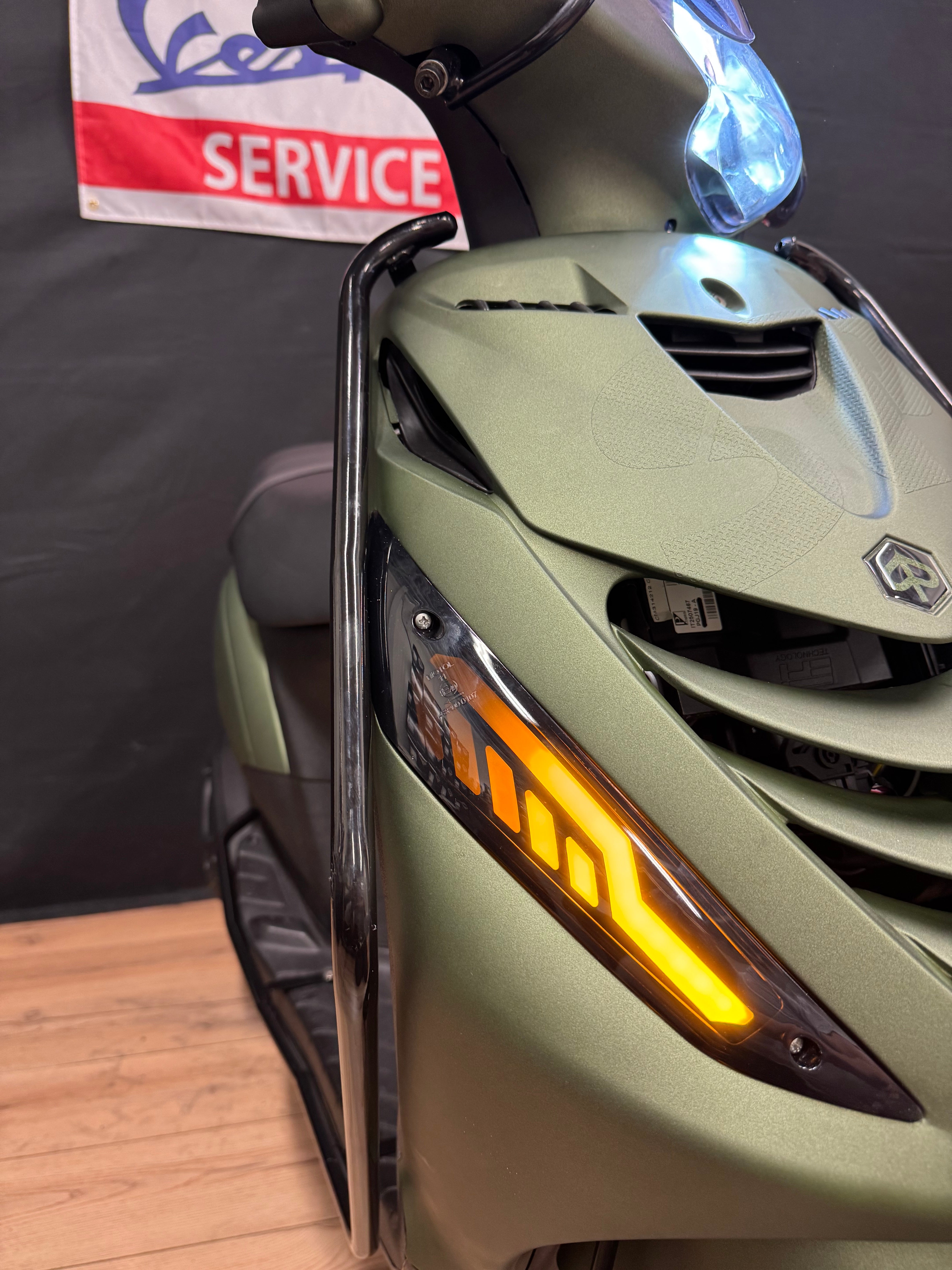 Piaggio Zip 50s | Full option | Garantie | Custom | Brom