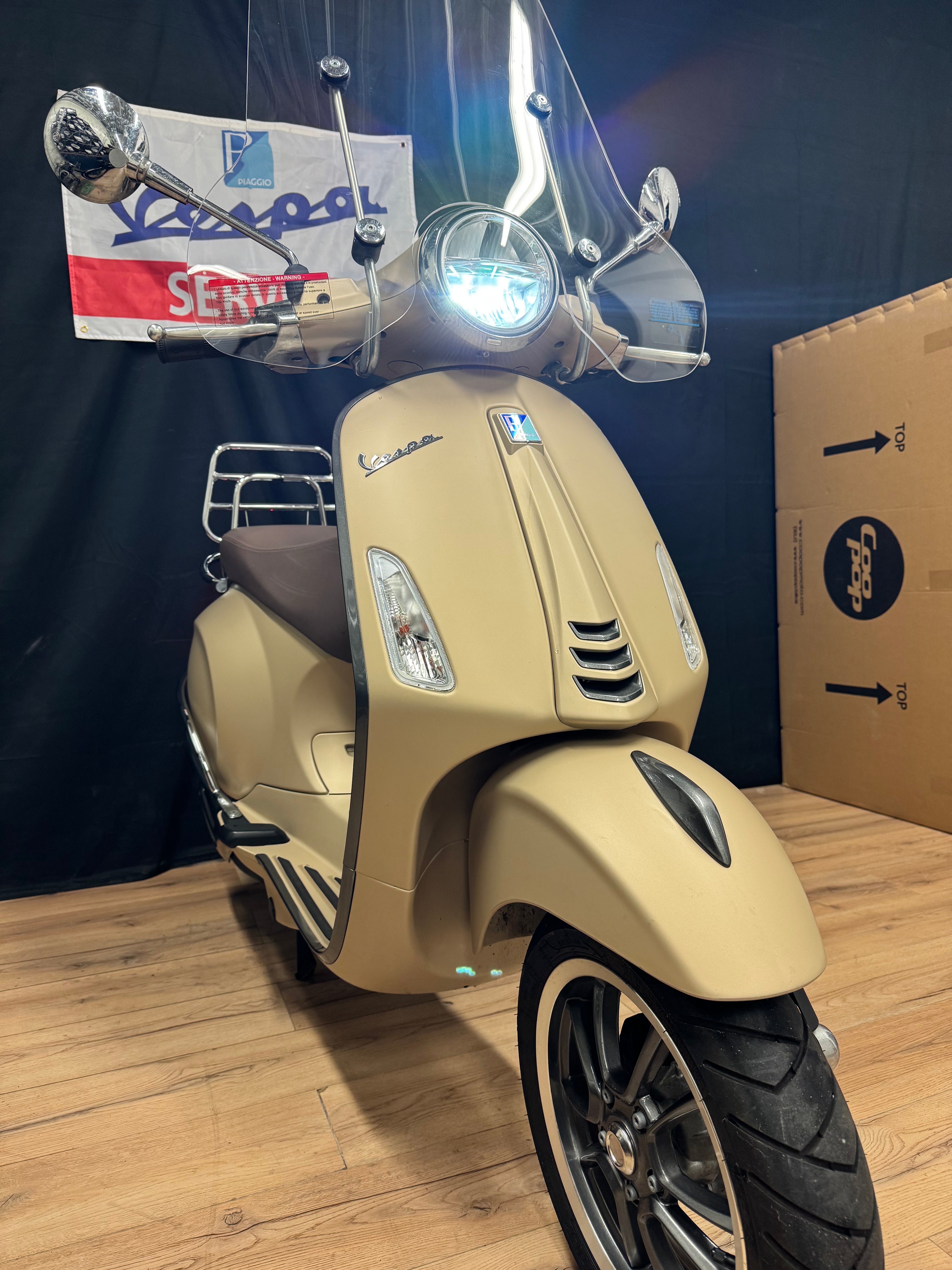 Vespa Primavera 50s | Nieuwstaat | 1800km | Uniek | Garantie