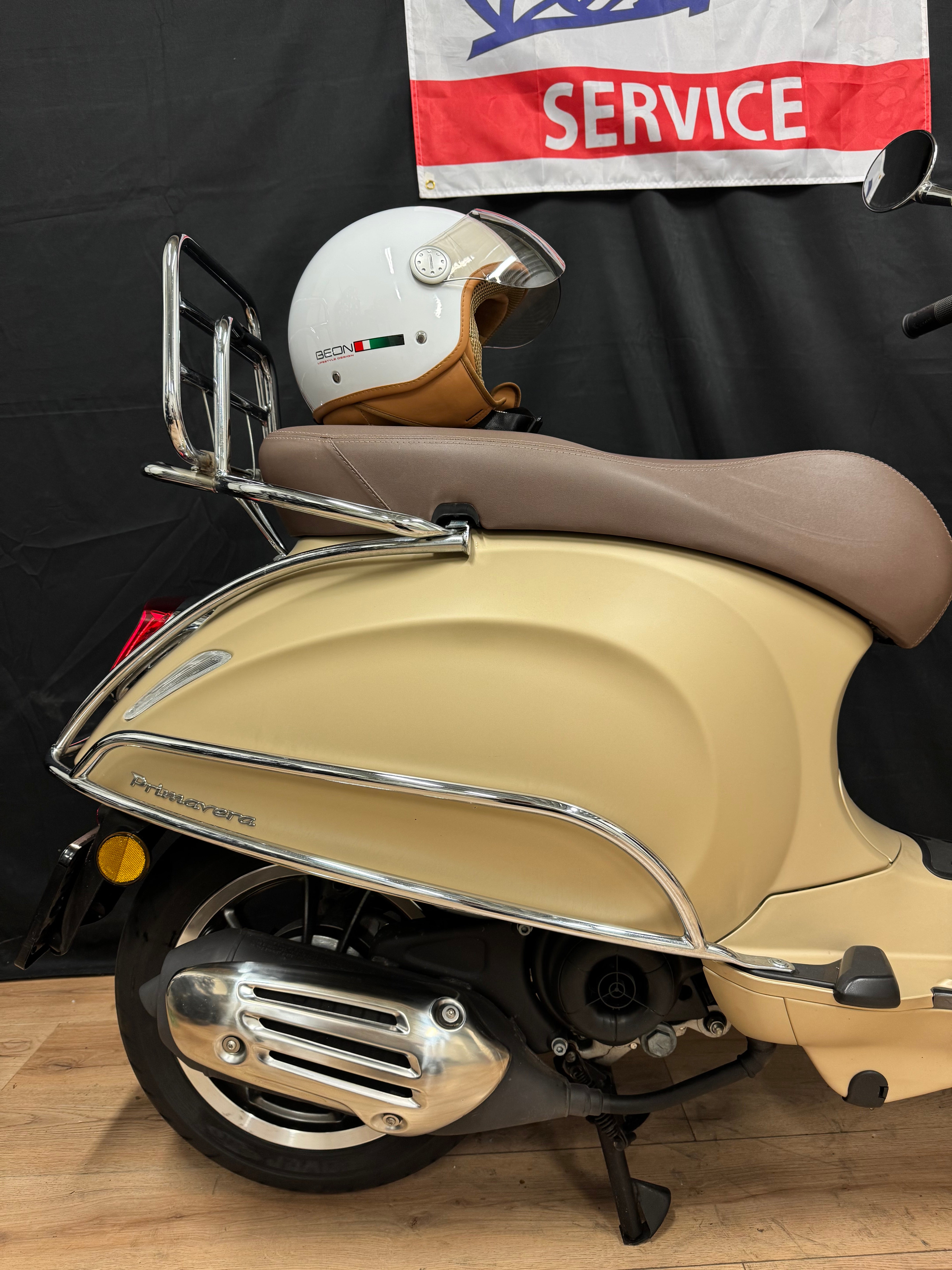 Vespa Primavera 50s | Nieuwstaat | 1800km | Uniek | Garantie